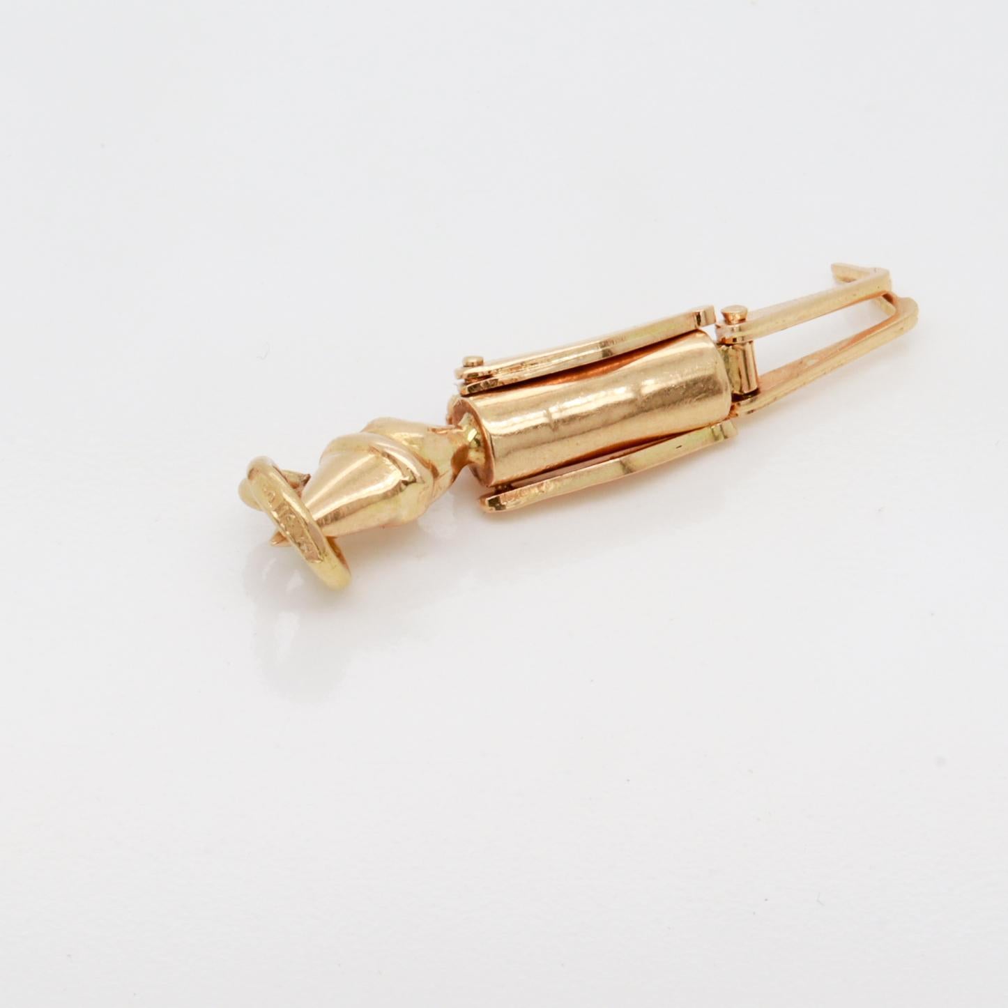 Vintage 18K Gold & Korallen Cabochon Pinocchio Puppet Kinetics Charme im Angebot 15