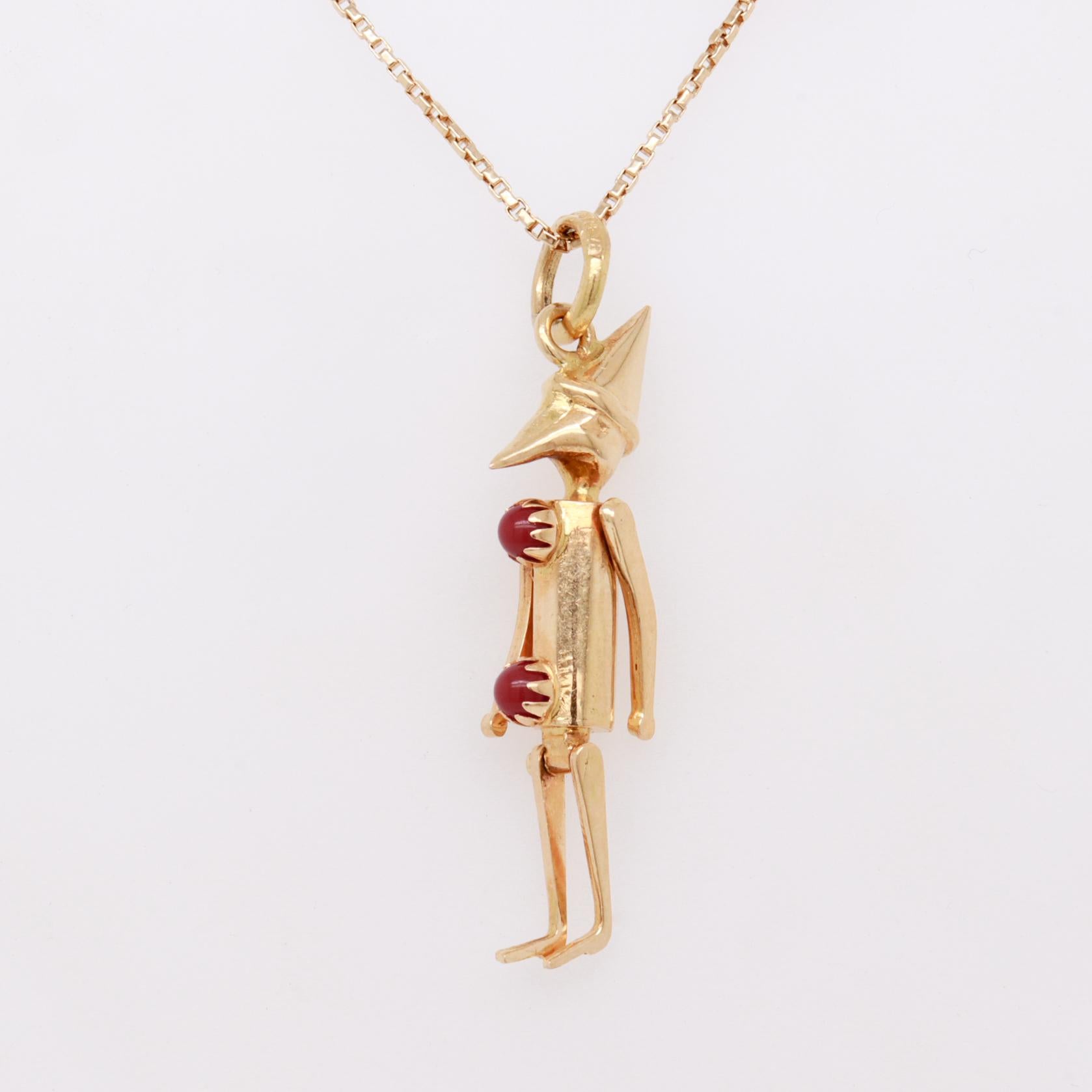 Vintage 18K Gold & Korallen Cabochon Pinocchio Puppet Kinetics Charme im Zustand „Gut“ im Angebot in Philadelphia, PA