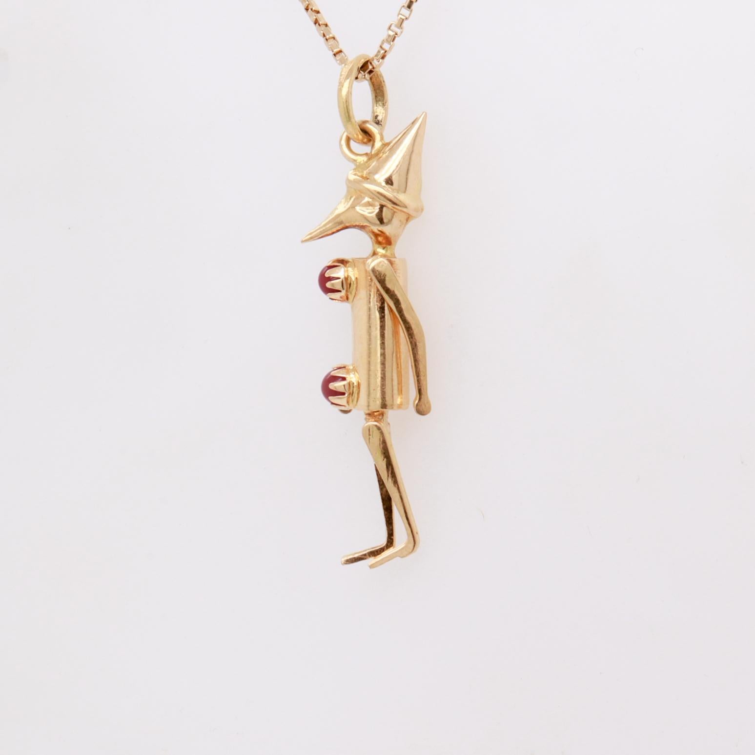 Vintage 18K Gold & Korallen Cabochon Pinocchio Puppet Kinetics Charme im Angebot 1