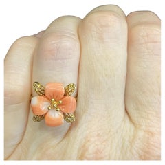 Vintage 18K Gold Coral Flower Ring
