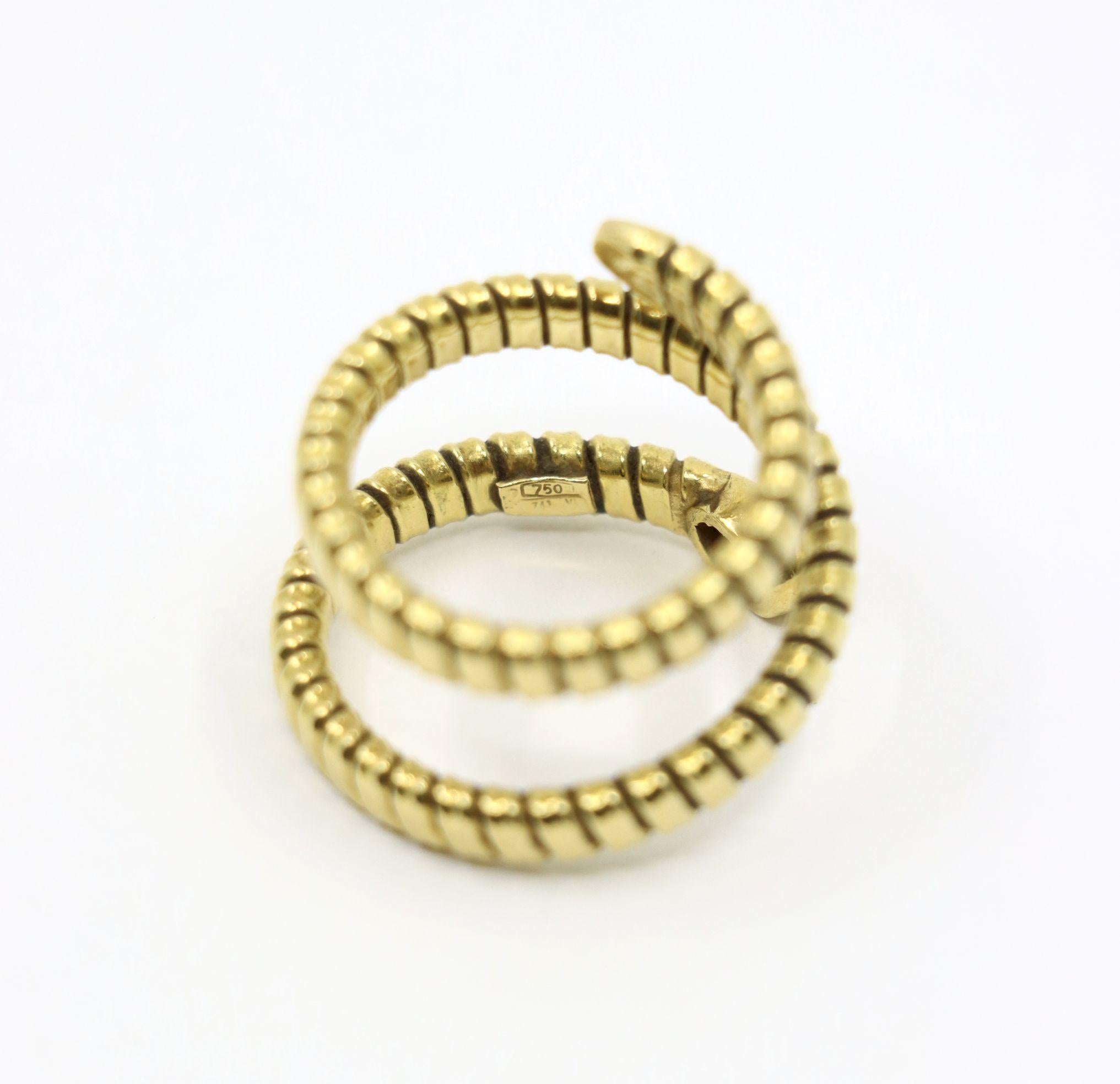 Anello Tubogas di corallo d'epoca in oro 18 carati in vendita 3