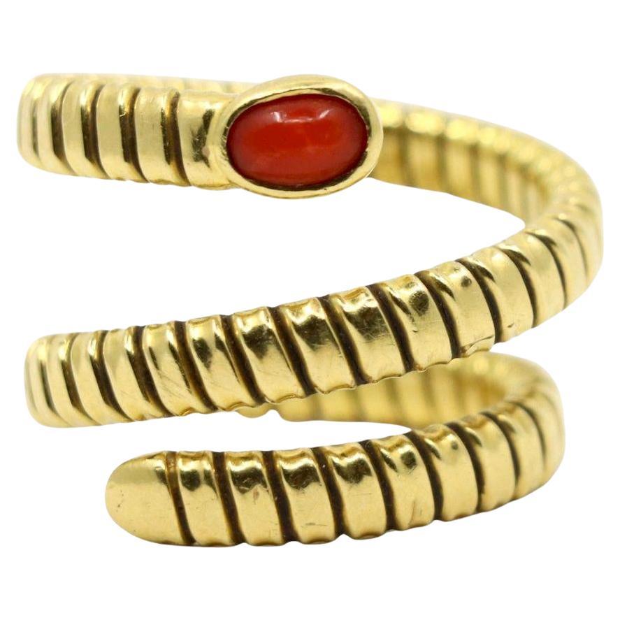 Anillo Tubogas de Coral Vintage de Oro de 18K