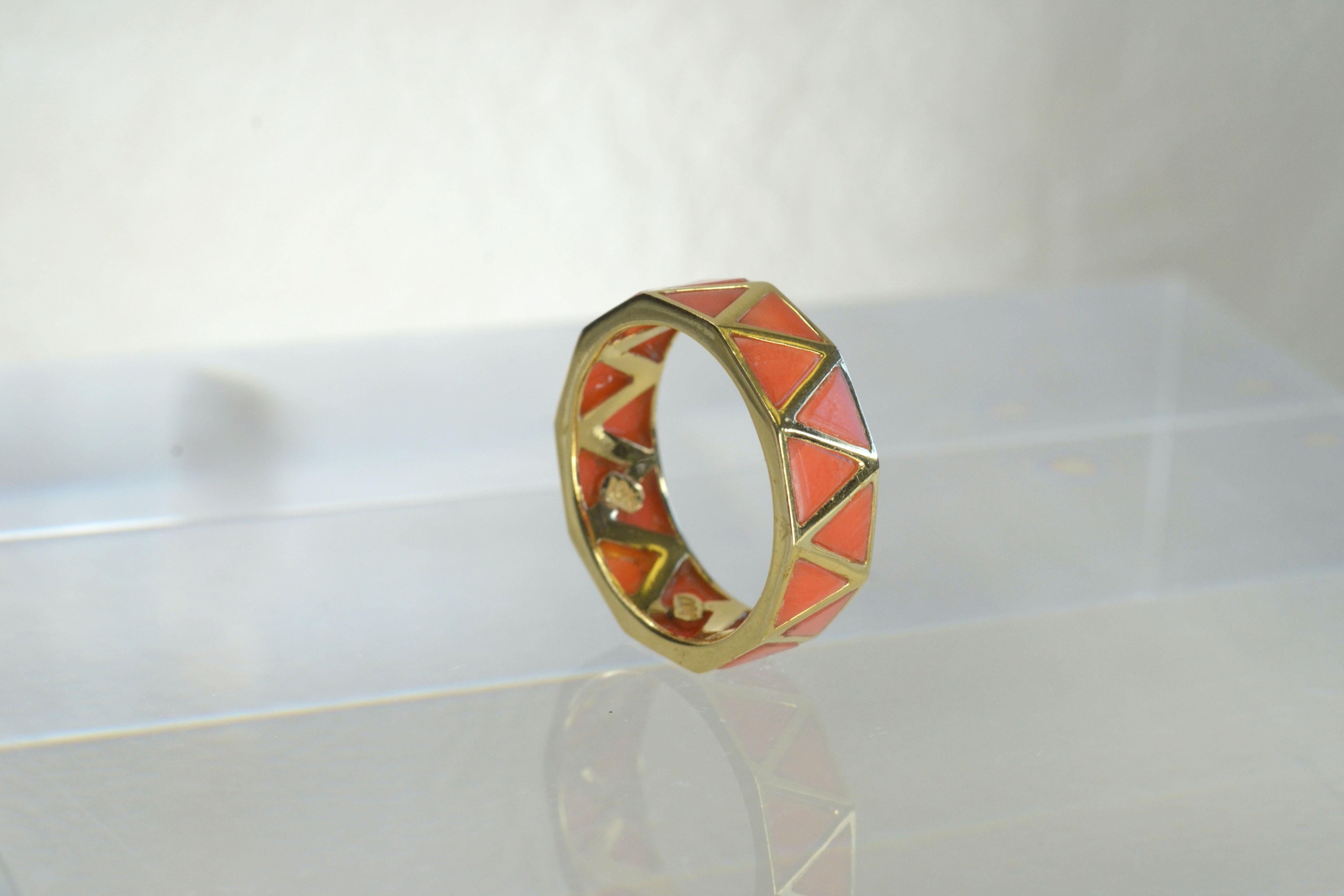 Taille mixte Bague zigzag vintage en or 18 carats, édition limitée, taille N UK/AU en vente