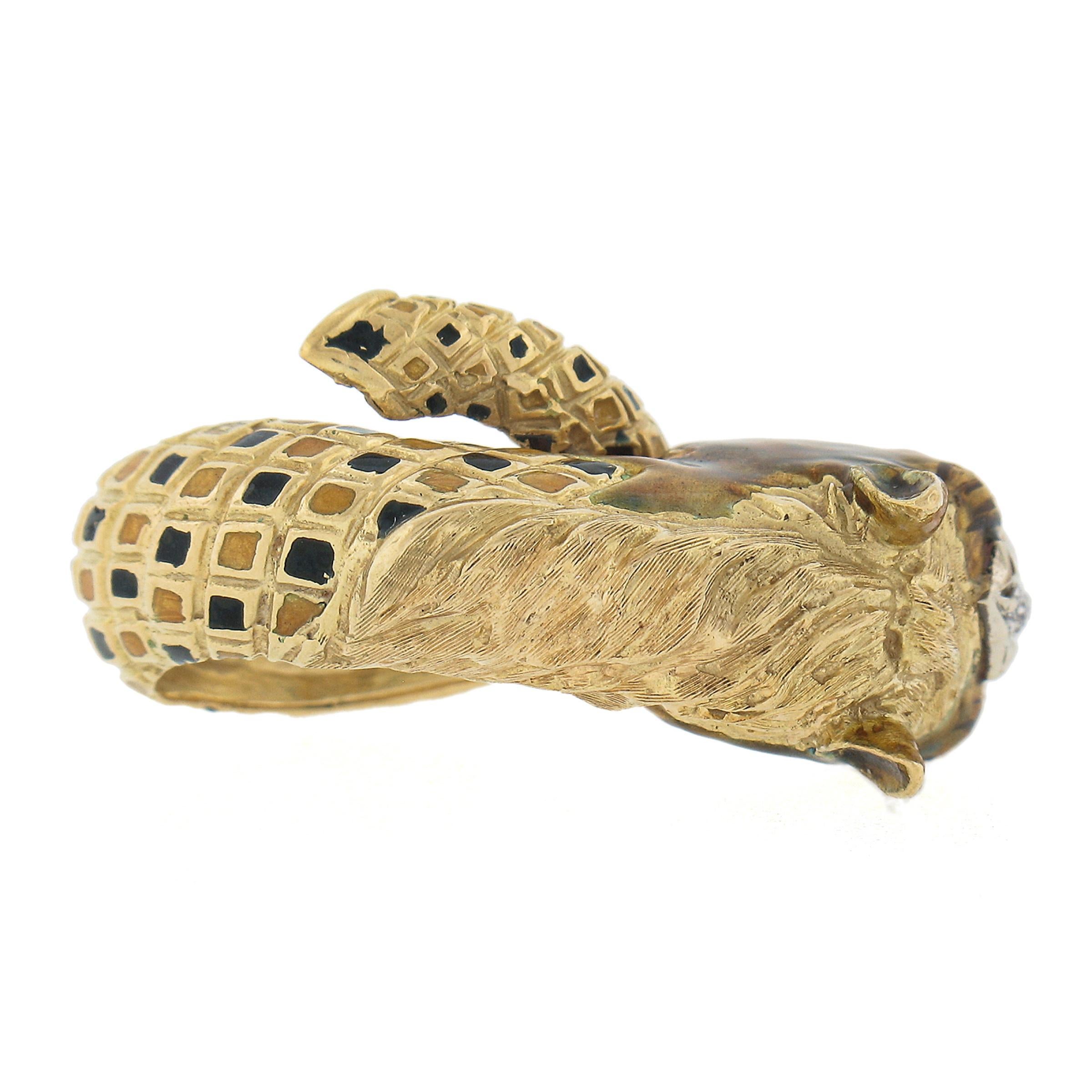 Vintage 18K Gold Detailed 3D Horse Head Band Ring w/ Enamel Work & Diamond For Sale 1