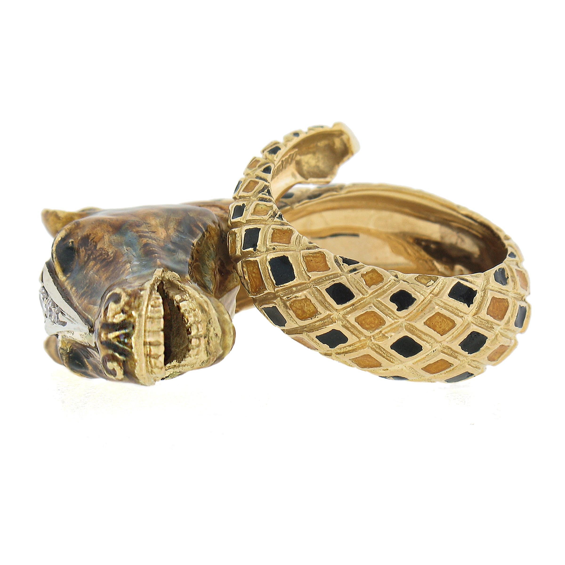 Vintage 18K Gold Detailed 3D Horse Head Band Ring w/ Enamel Work & Diamond For Sale 2
