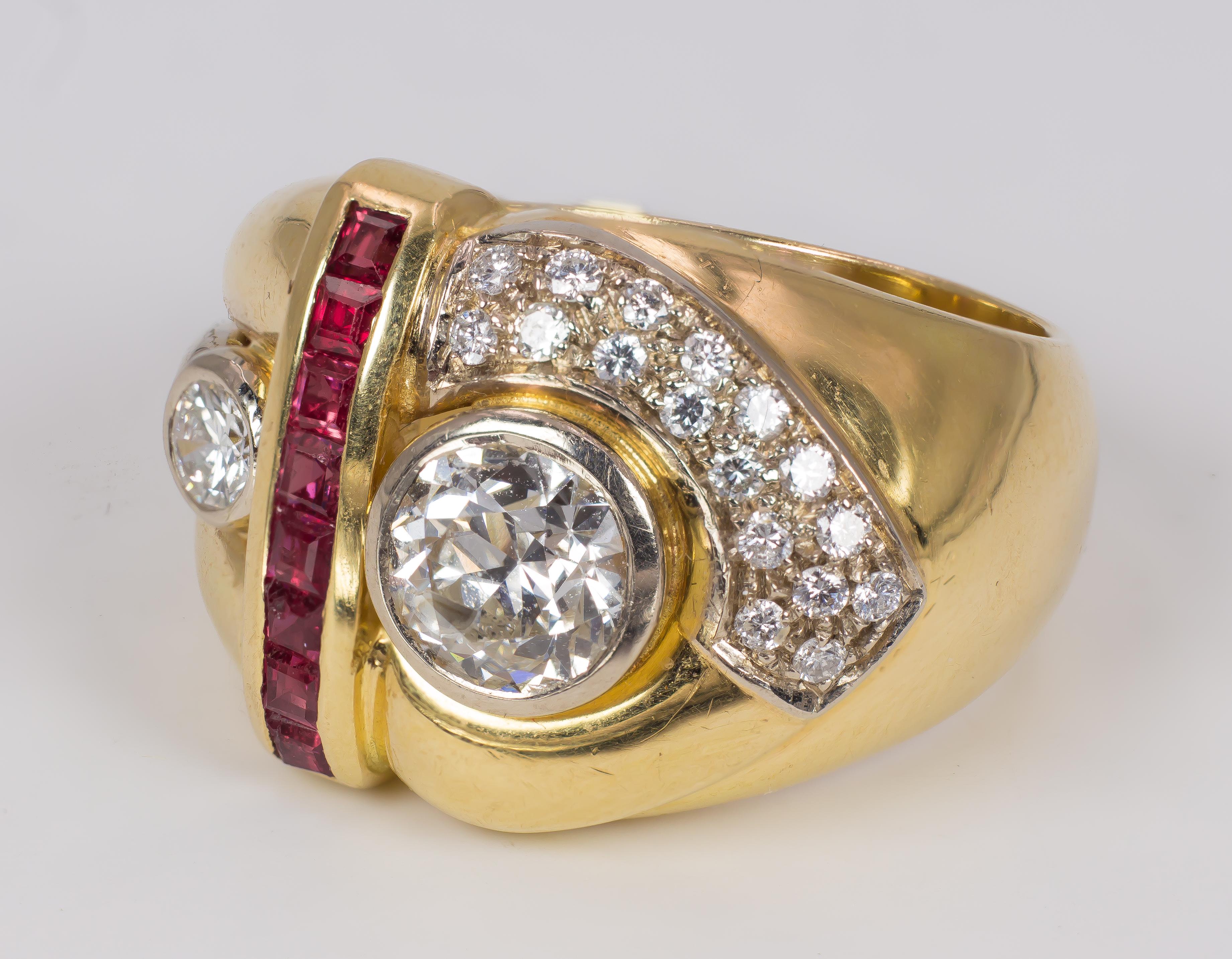 Round Cut Vintage 18 Karat Gold, Diamond and Ruby Ring, 1970s For Sale