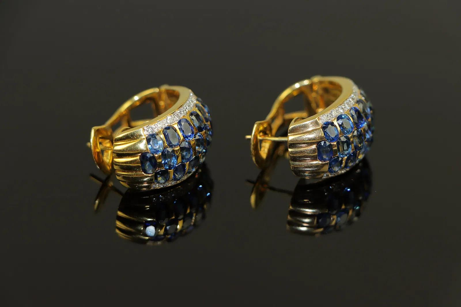 Vintage 18K Gold Diamond and Sapphire Huggie Earrings For Sale 3