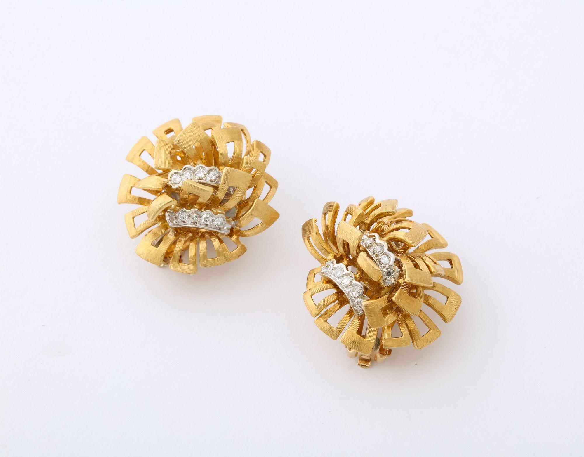 Retro Vintage 18K Gold Diamond Cluster Floral Earrings For Sale