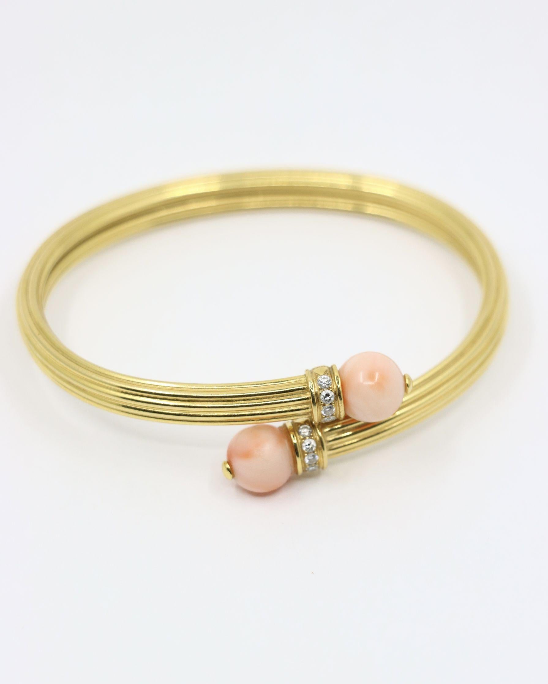 Bracciale in corallo con diamanti d'epoca in oro 18 carati in vendita 3