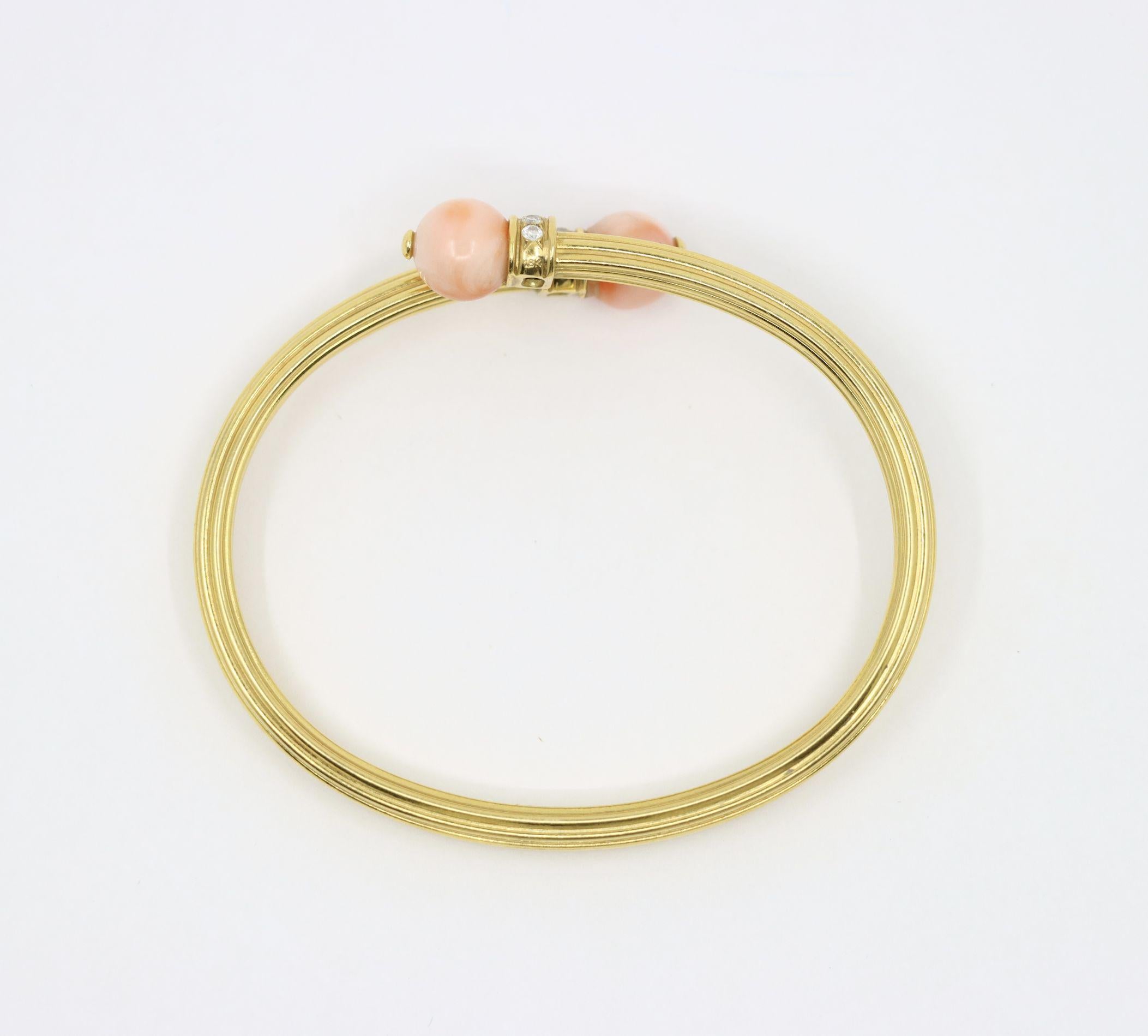 Bracciale in corallo con diamanti d'epoca in oro 18 carati in vendita 4