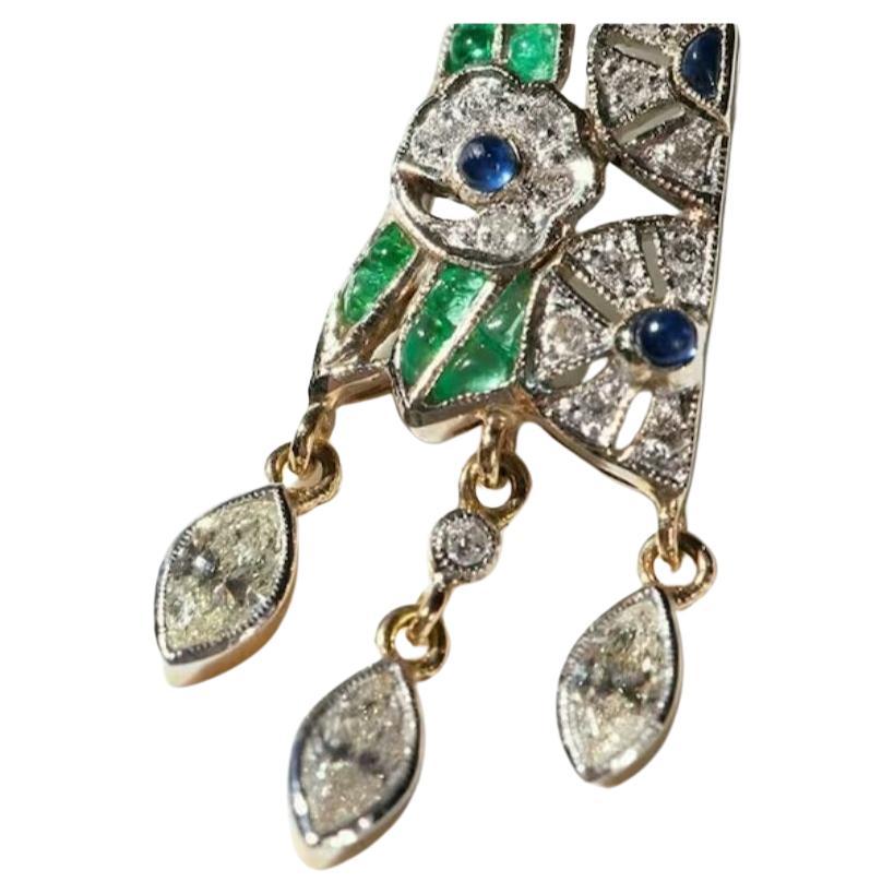 Art Deco Diamond Emerald Sapphire Gold Earrings In Excellent Condition For Sale In Cairo, EG