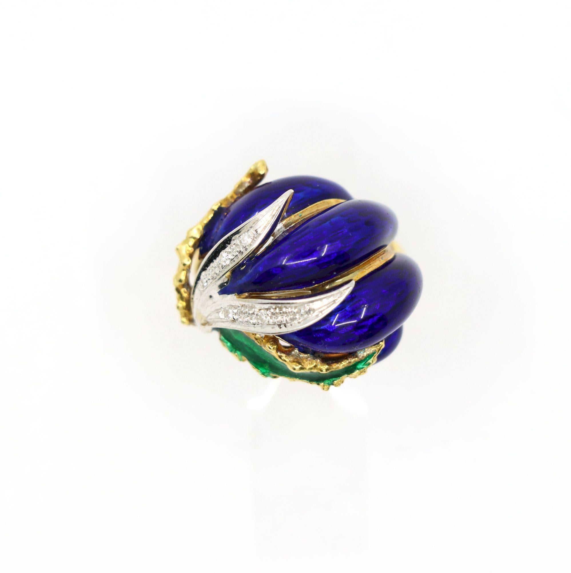 Anello vintage con smalto e diamanti in oro 18 carati In condizioni buone in vendita a Flushing, NY