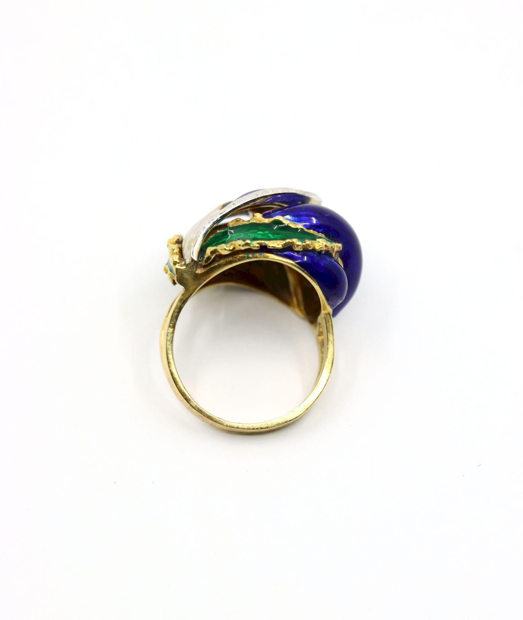 Anello vintage con smalto e diamanti in oro 18 carati in vendita 3