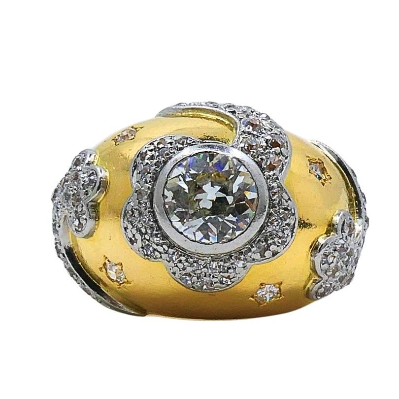Vintage 18k Gold Diamond Floral Dome Ring For Sale 1