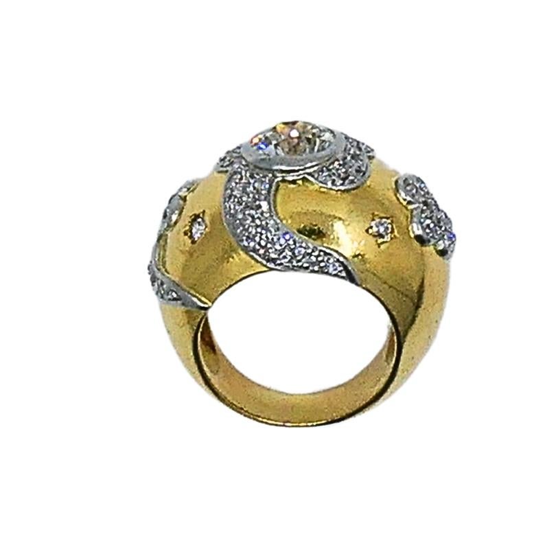 Vintage 18k Gold Diamond Floral Dome Ring For Sale 2