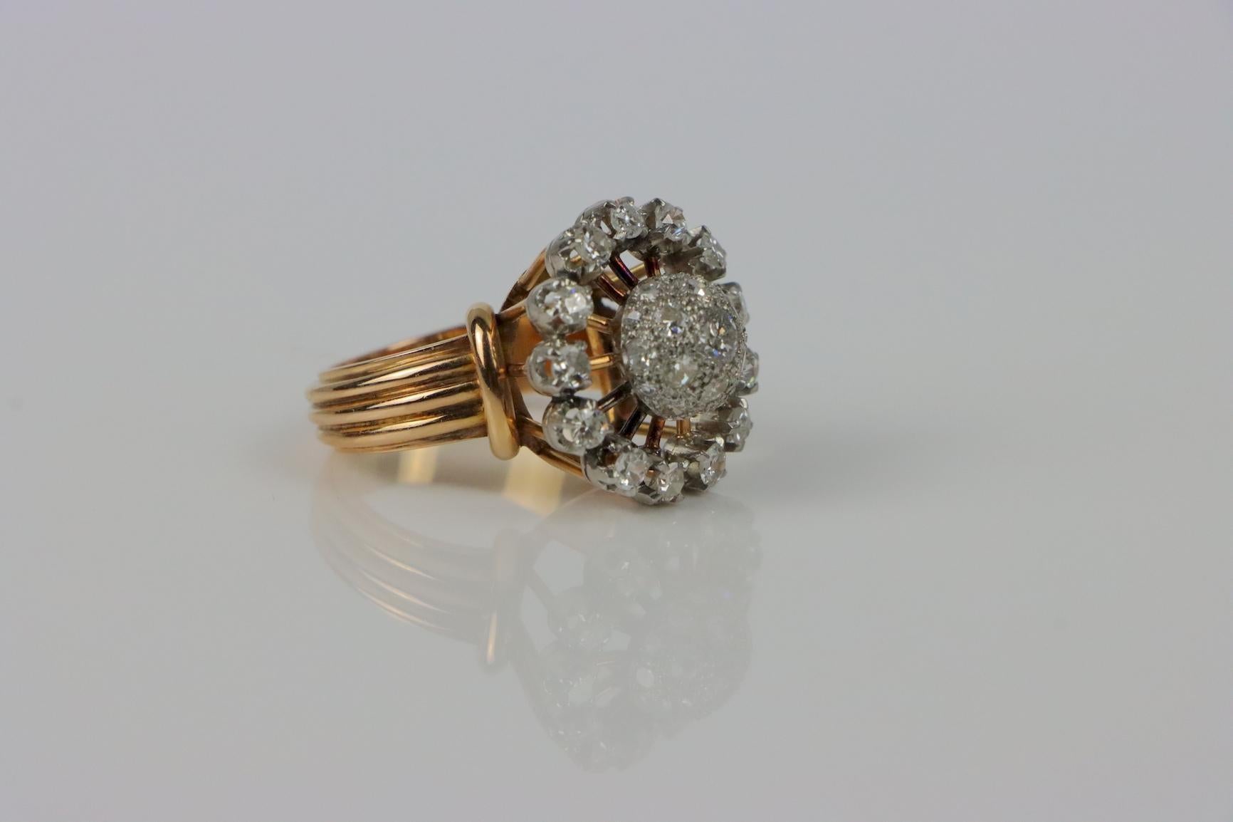 Anello a fiore con diamante d'epoca in oro 18 carati in vendita 4