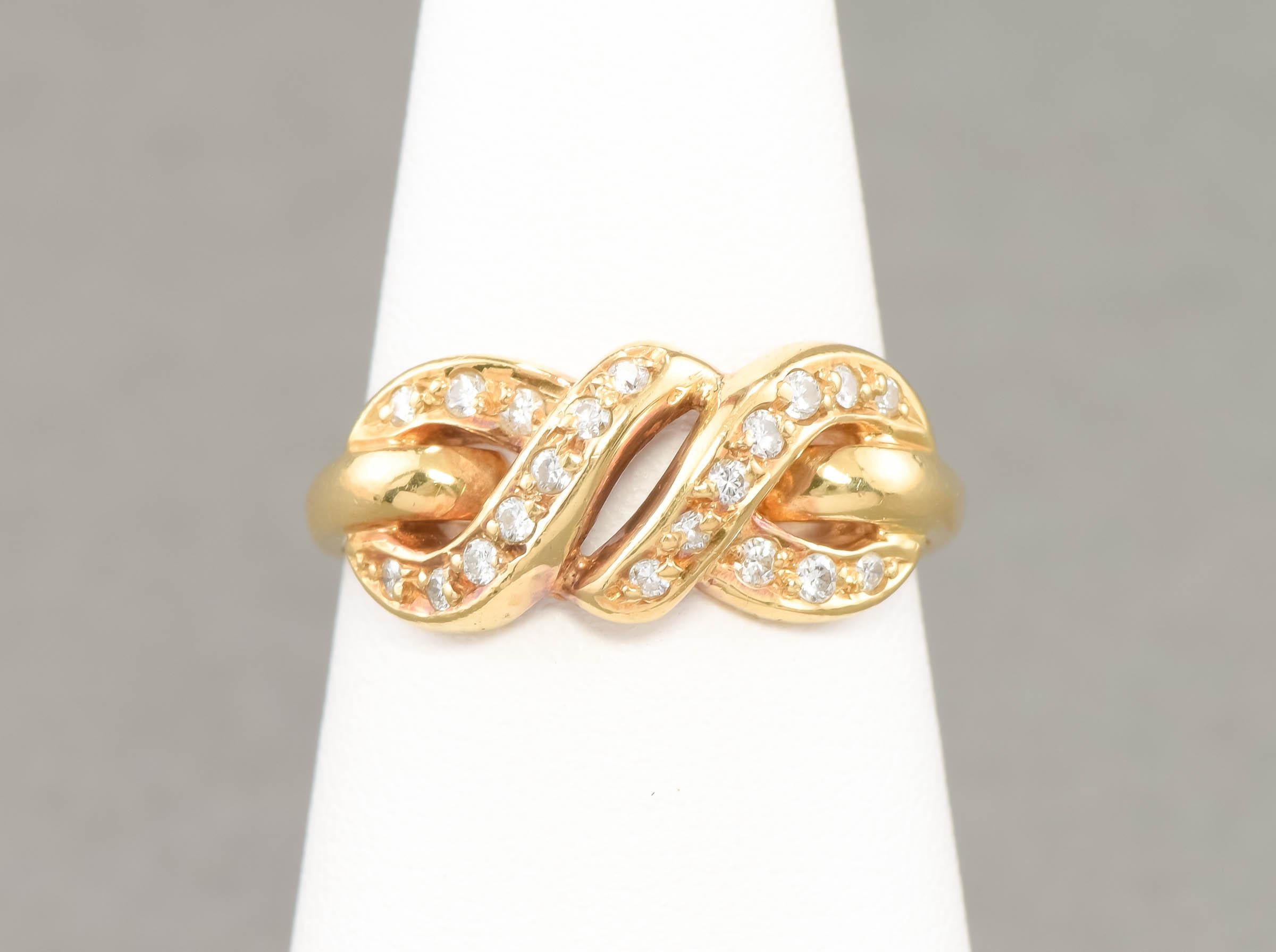 Vintage 18K Gold Diamond Infinity Love Knot Ring, Hallmarked 1985 For Sale 6