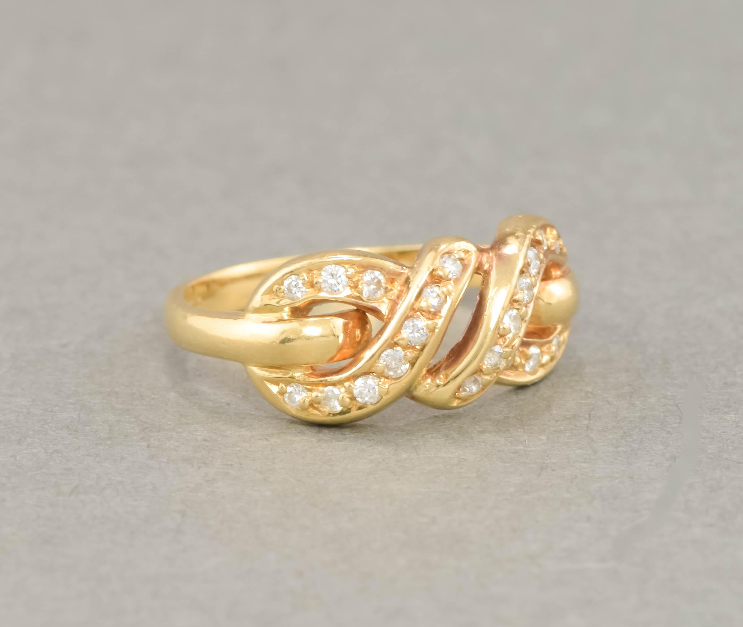 Women's or Men's Vintage 18K Gold Diamond Infinity Love Knot Ring, Hallmarked 1985 For Sale