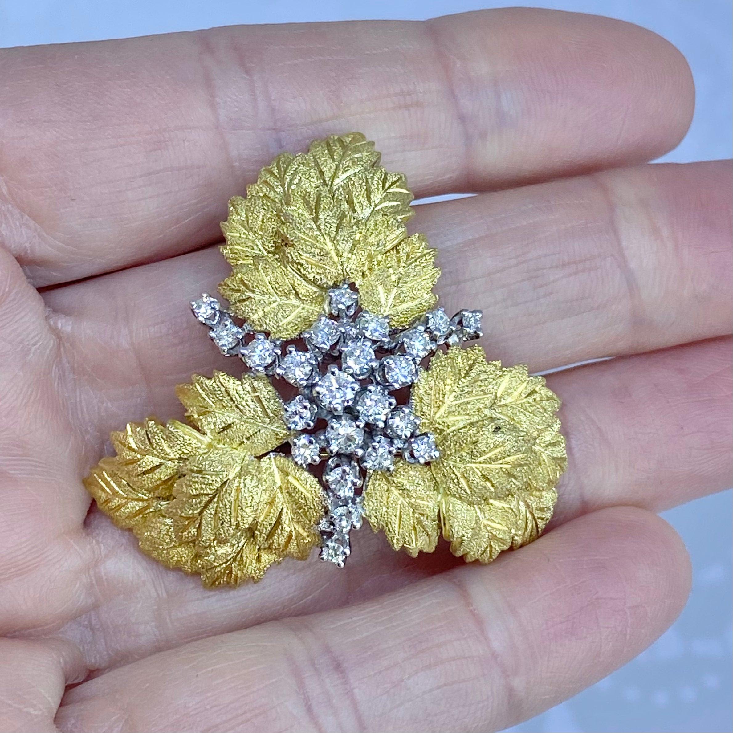 Women's or Men's Vintage 18K Gold Diamond Pendant Brooch For Sale