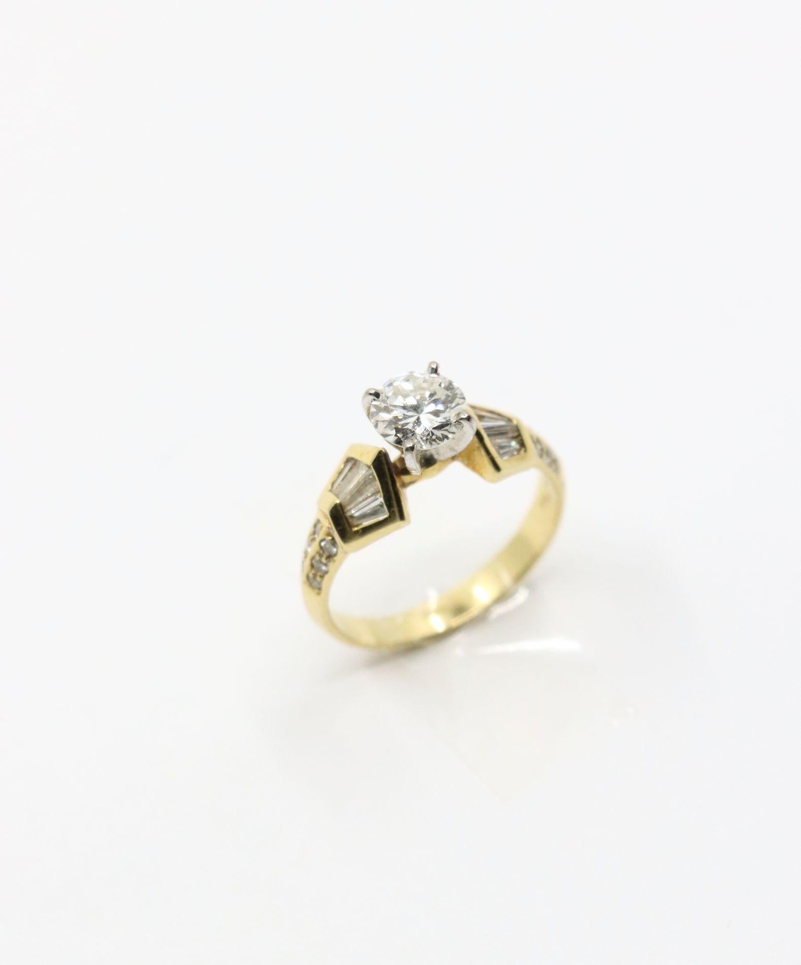 Anello con diamante in oro 18 carati vintage in vendita 6