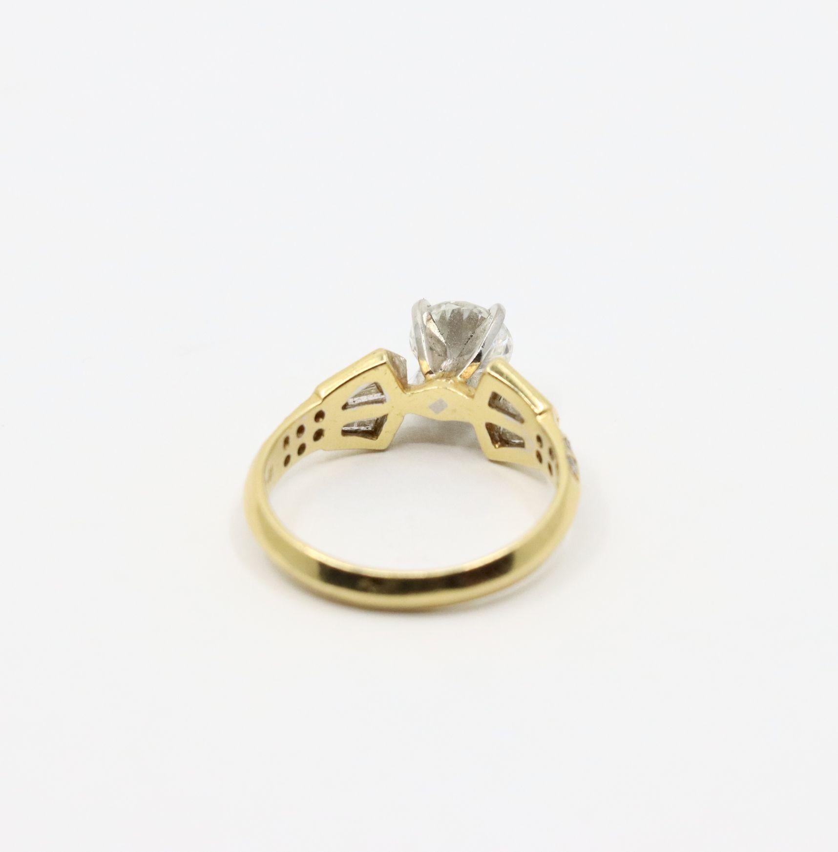 Anello con diamante in oro 18 carati vintage in vendita 2