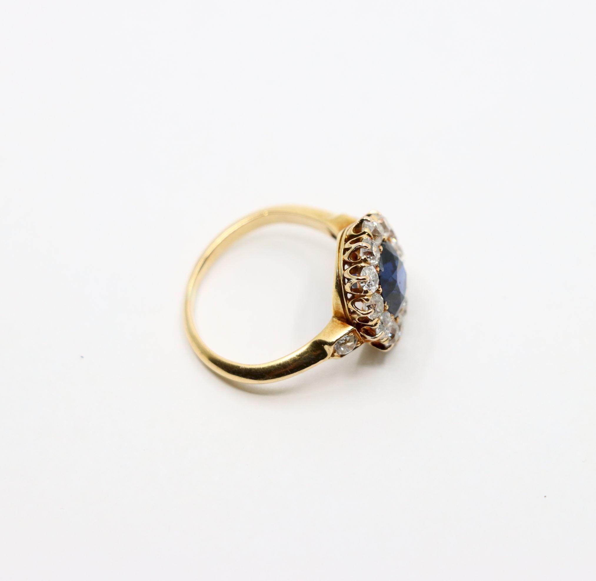 Anello vintage con zaffiro e diamante in oro 18 carati in vendita 8