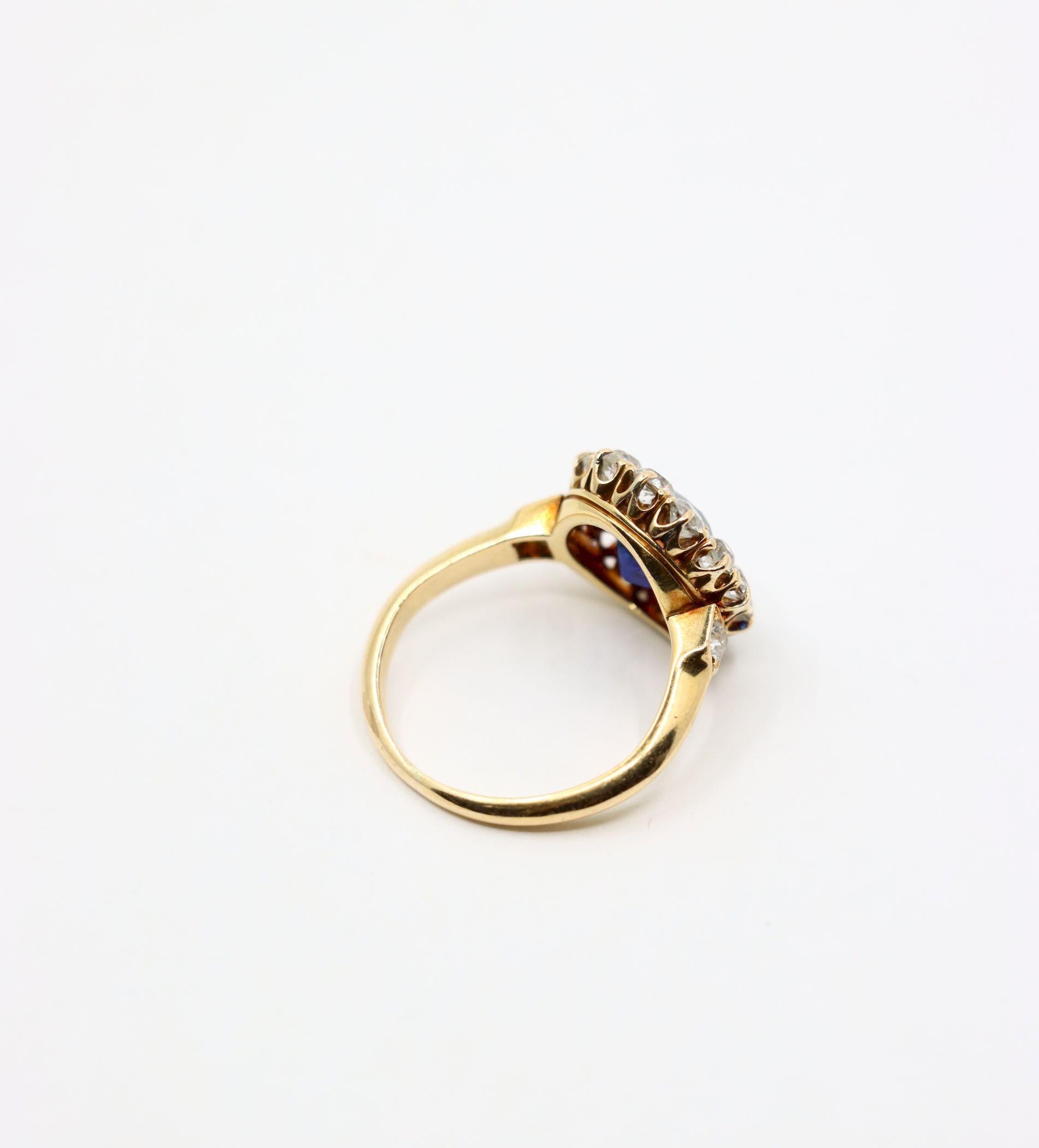 Anello vintage con zaffiro e diamante in oro 18 carati in vendita 4