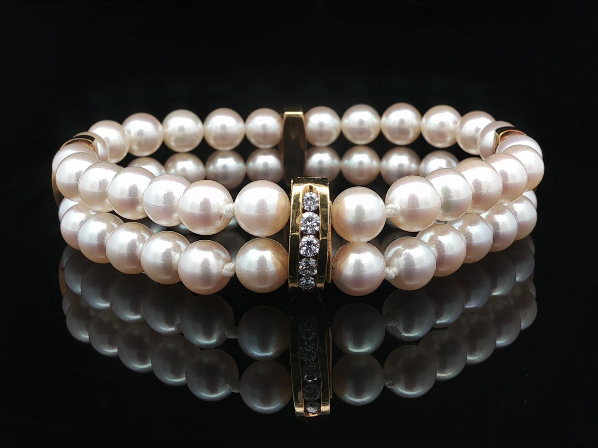 Vintage 18k Gold Diamond Spacers Sections & Clasp Dual Pearl Strand Bracelet In Excellent Condition For Sale In Montclair, NJ
