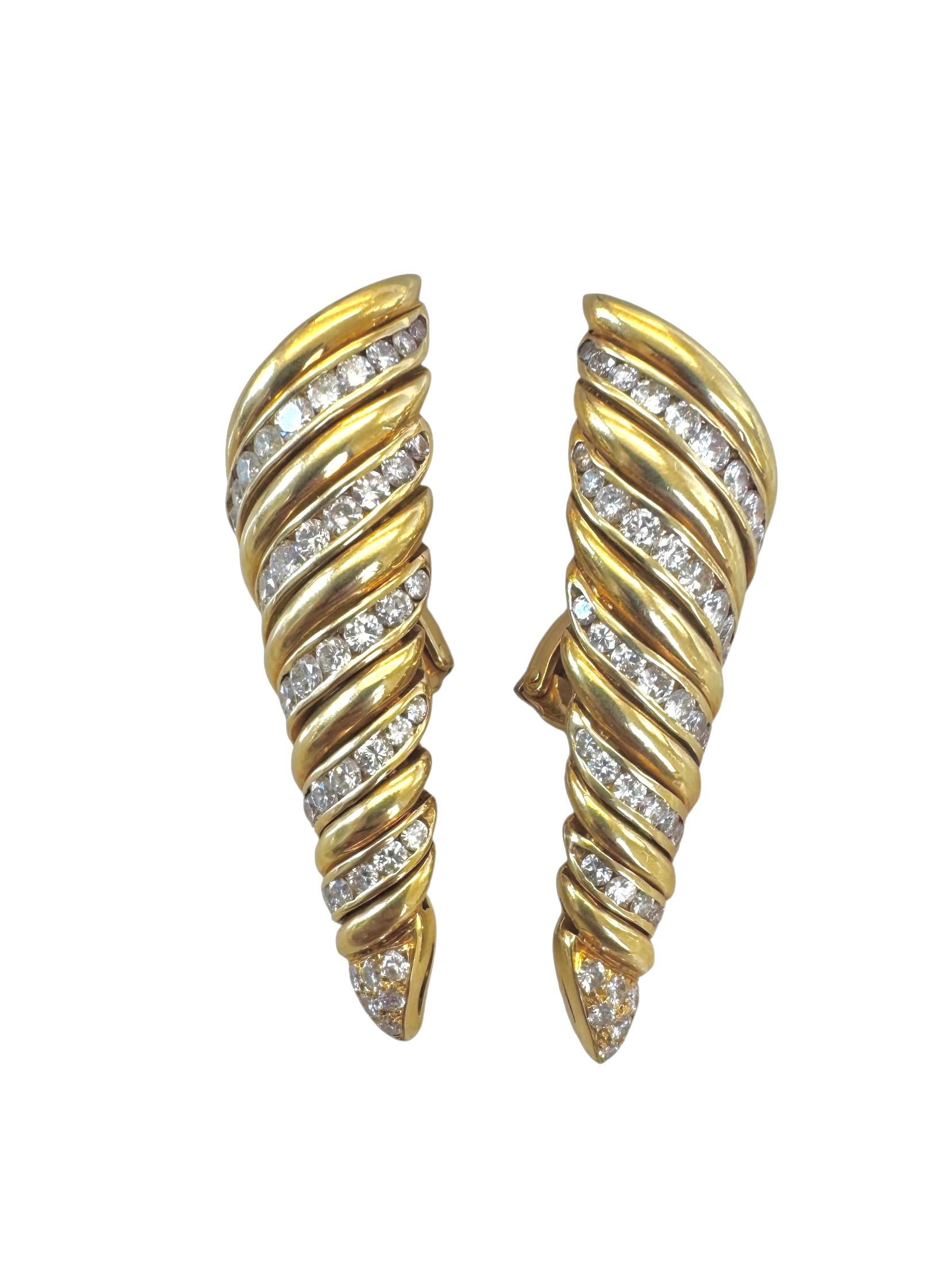 Women's or Men's Vintage 18K Gold Diamond Spiral Tapered Earrings For Sale