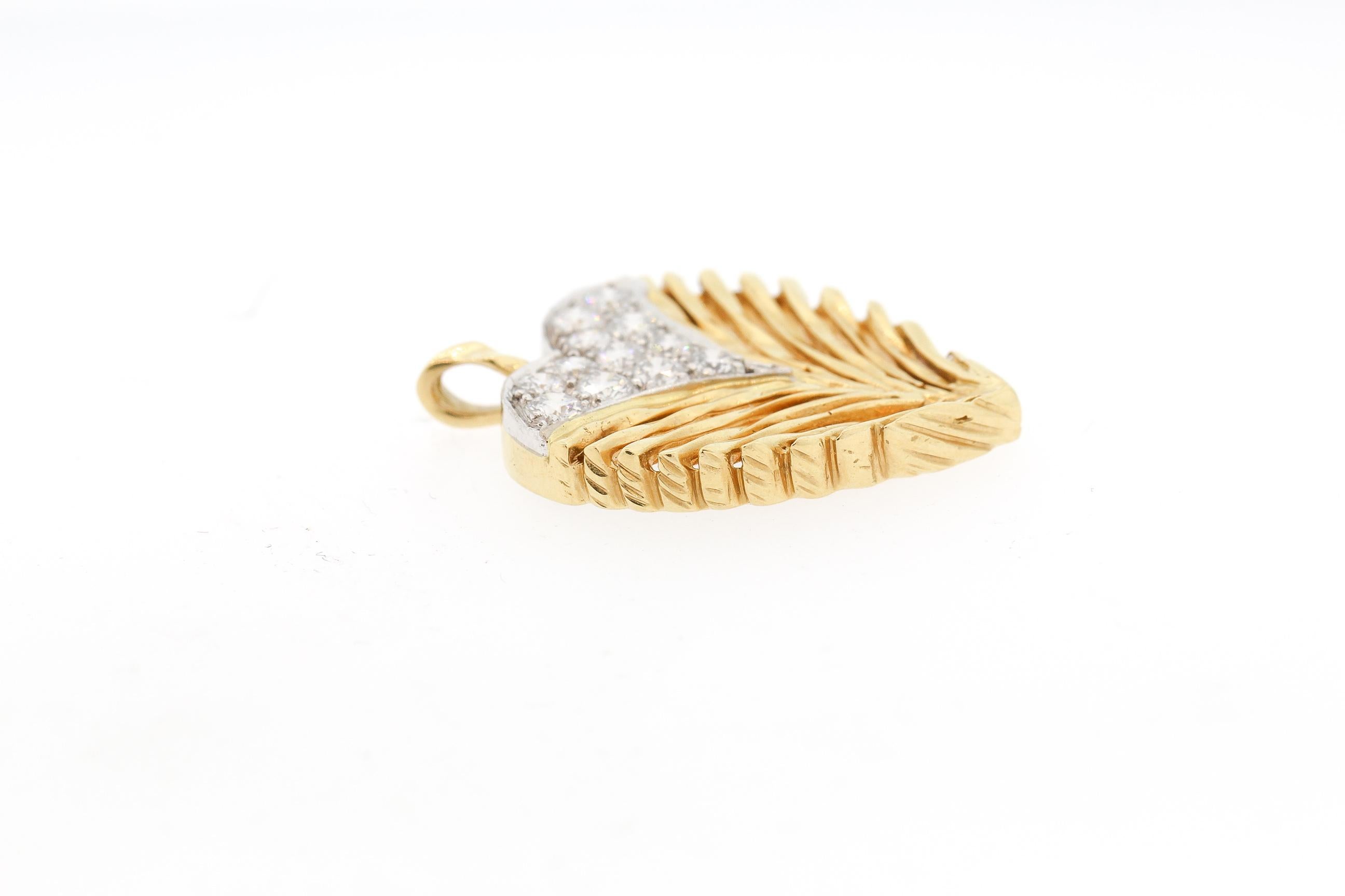 Vintage 18 Karat Gold Diamond Textured Heart Pendant by Kutchkinsky In Good Condition In New York, NY