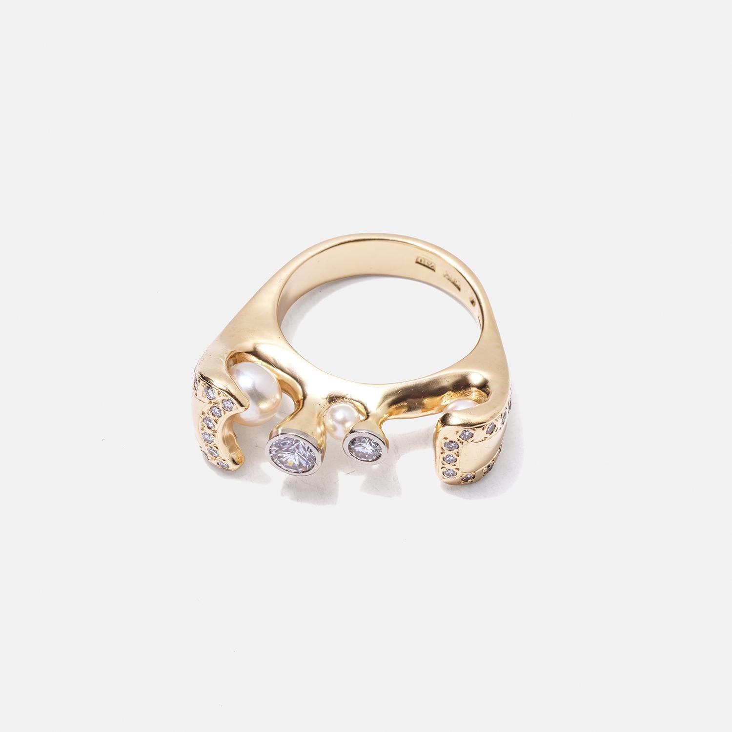 Brilliant Cut Vintage 18k Gold, Diamonds and Pearls Ring by Swedish Master Johan Jobring, 1998 For Sale