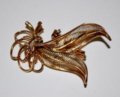 18k Gold Diamonds Retro Brooch