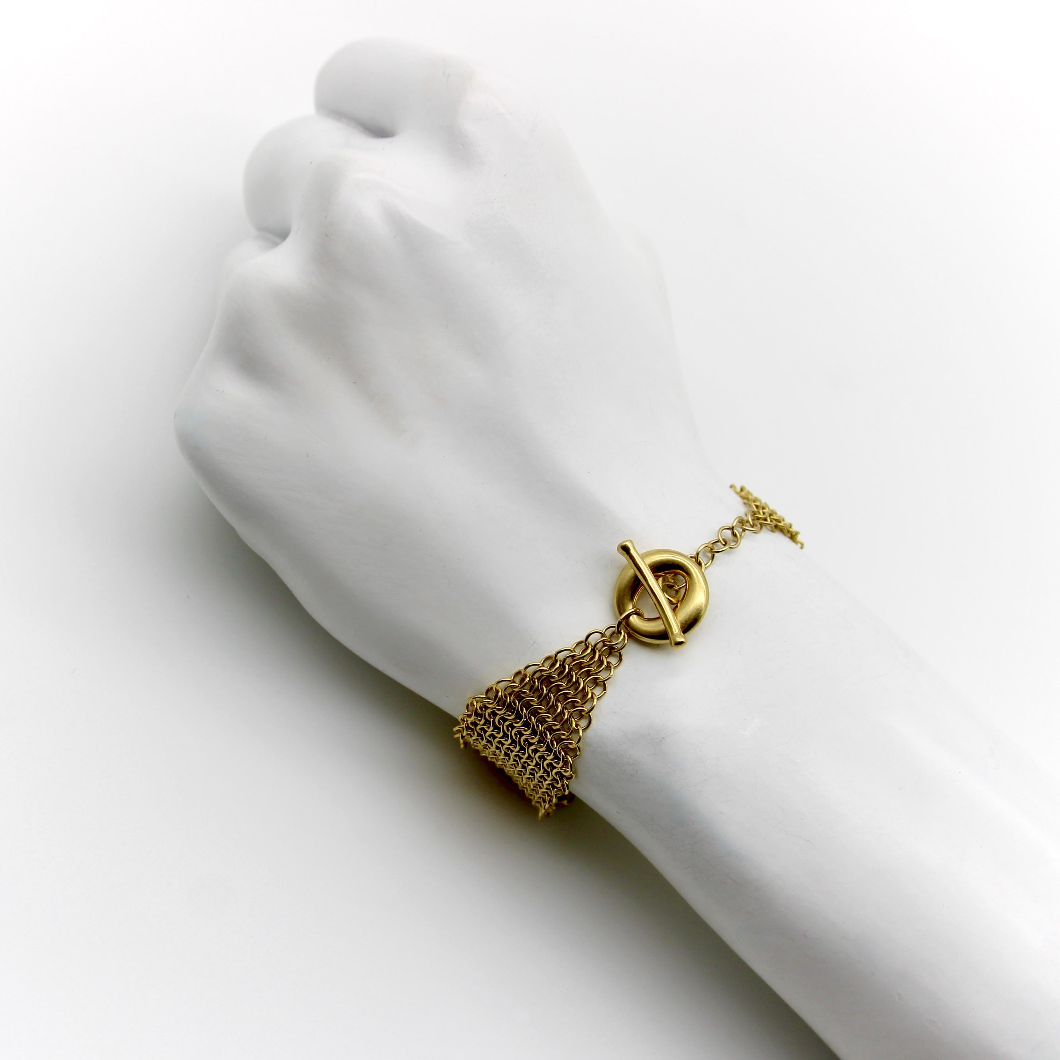 Vintage 18K Gold Elsa Peretti for Tiffany & Co. Bracelet en maille avec bouton Sevillana en vente 1
