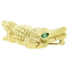 Vintage 18k Gold Emerald Detailed Textured Matte Alligator Crocodile Brooch Pin