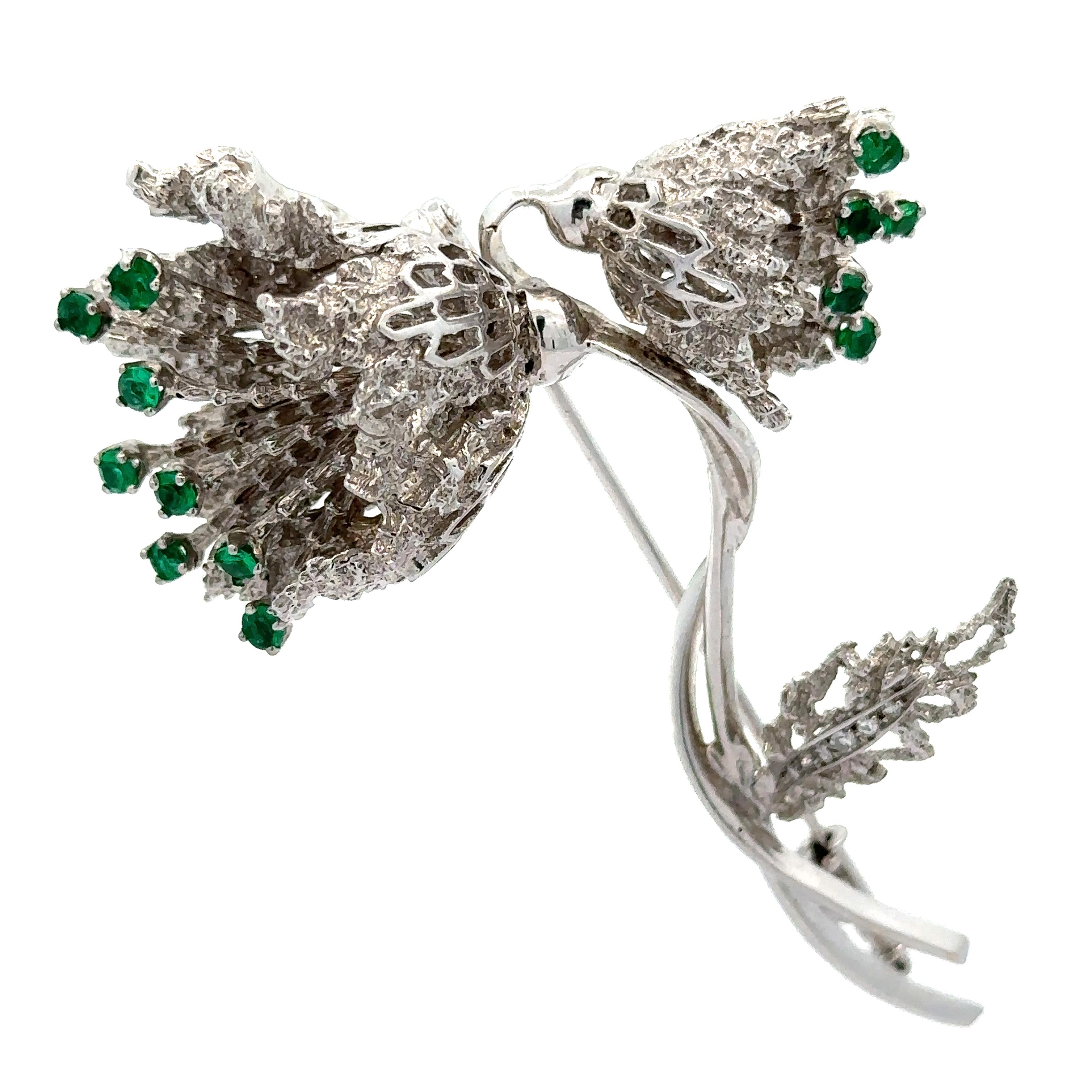 Vintage 18k Gold Emerald & Diamond en Tremblant Nugget Coral Flower Pin Brooch For Sale 1