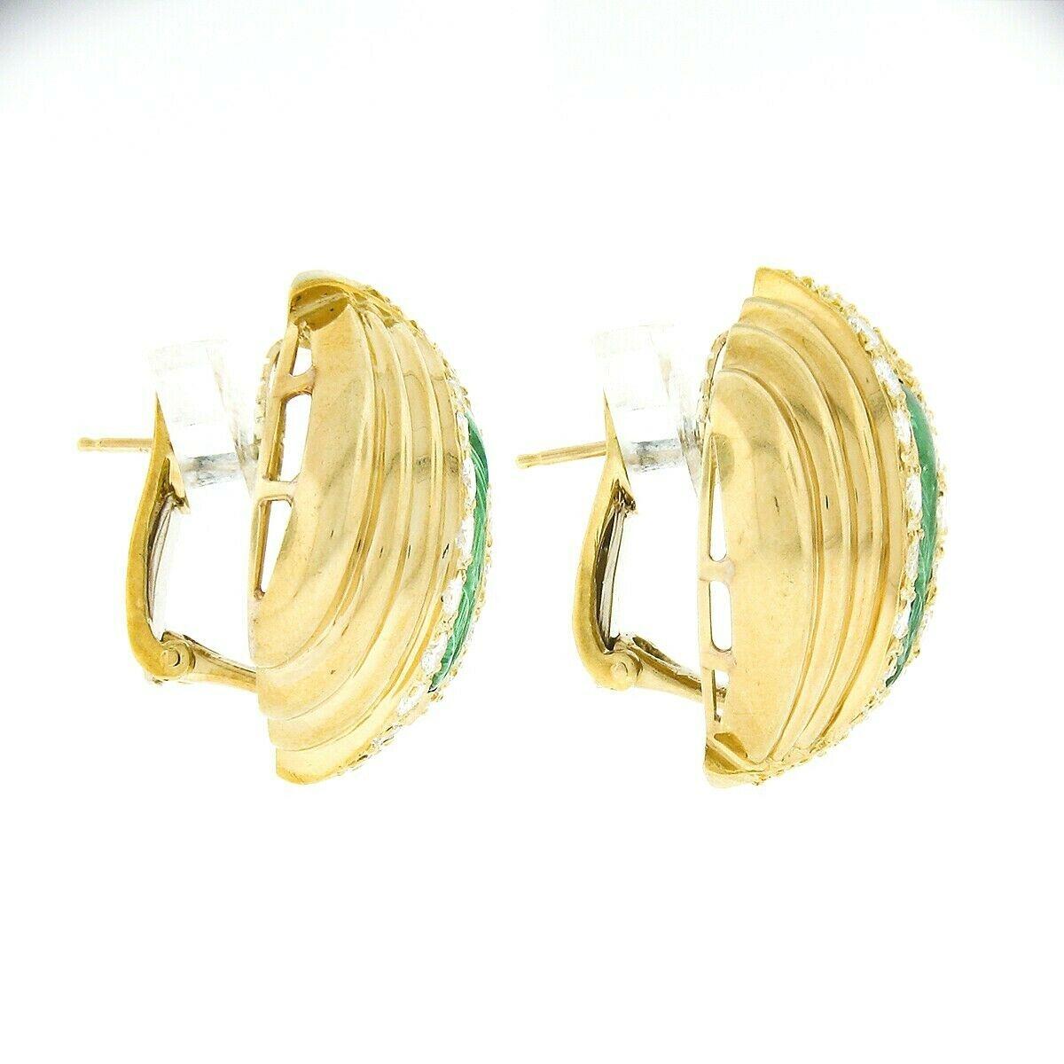 Vintage 18K Gold Emerald Leaf Carved Pave Diamond Domed Grooved Button Earrings In Good Condition In Montclair, NJ