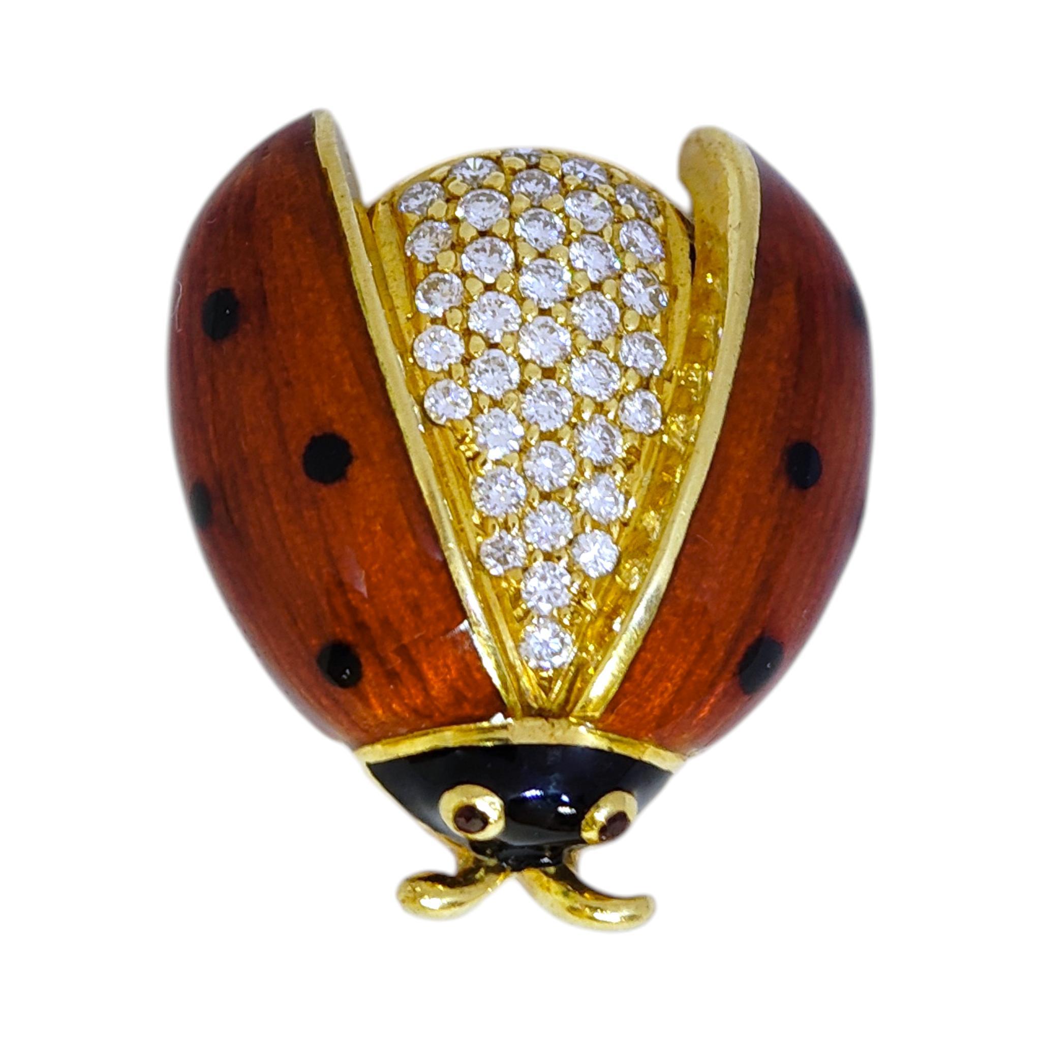 Vintage 18K Gold Enamel And Diamond Ladybug Brooch Contemporáneo en venta