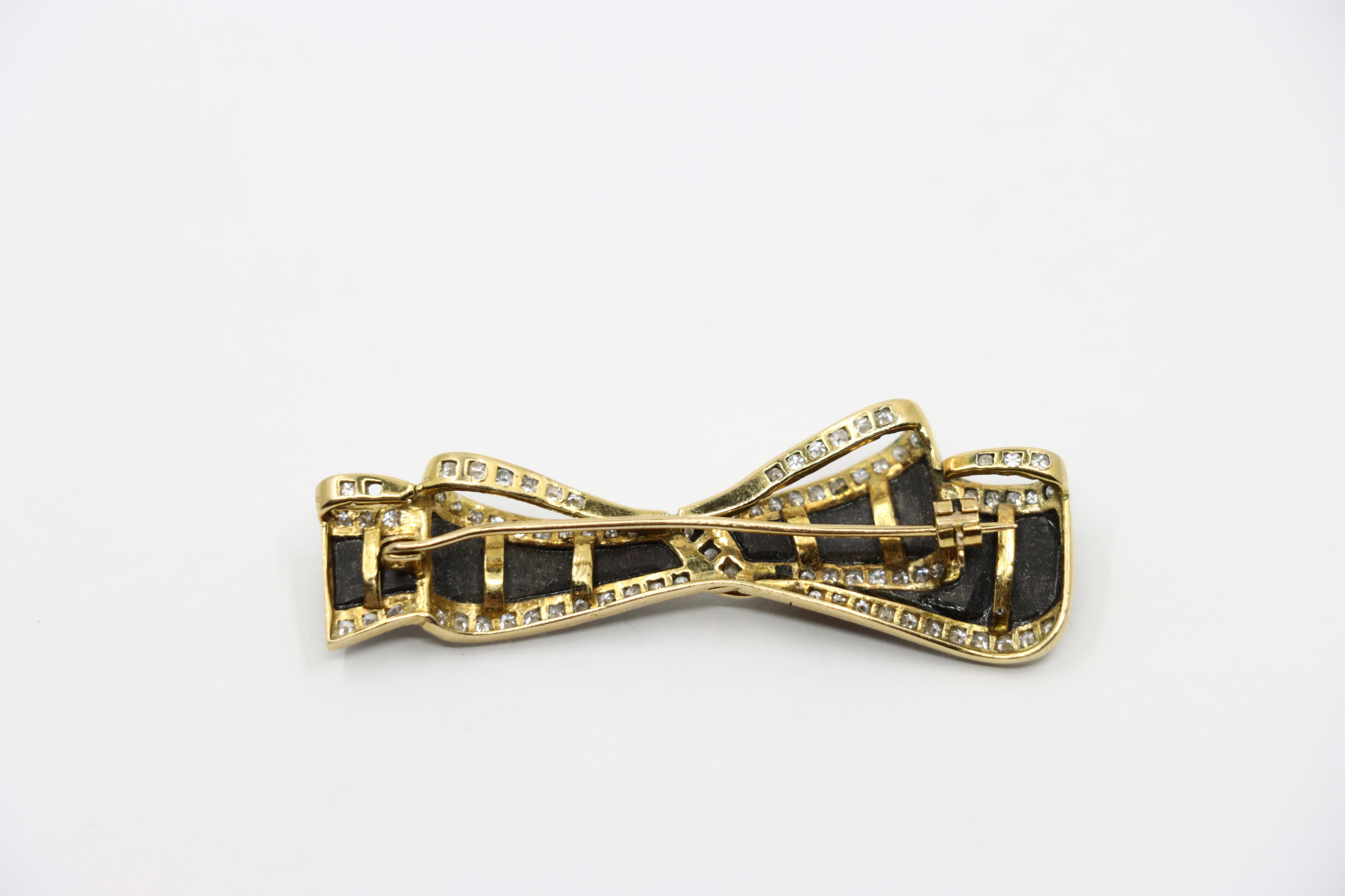 Women's or Men's Vintage 18K Gold Enamel Diamond Bow Tie Brooch For Sale