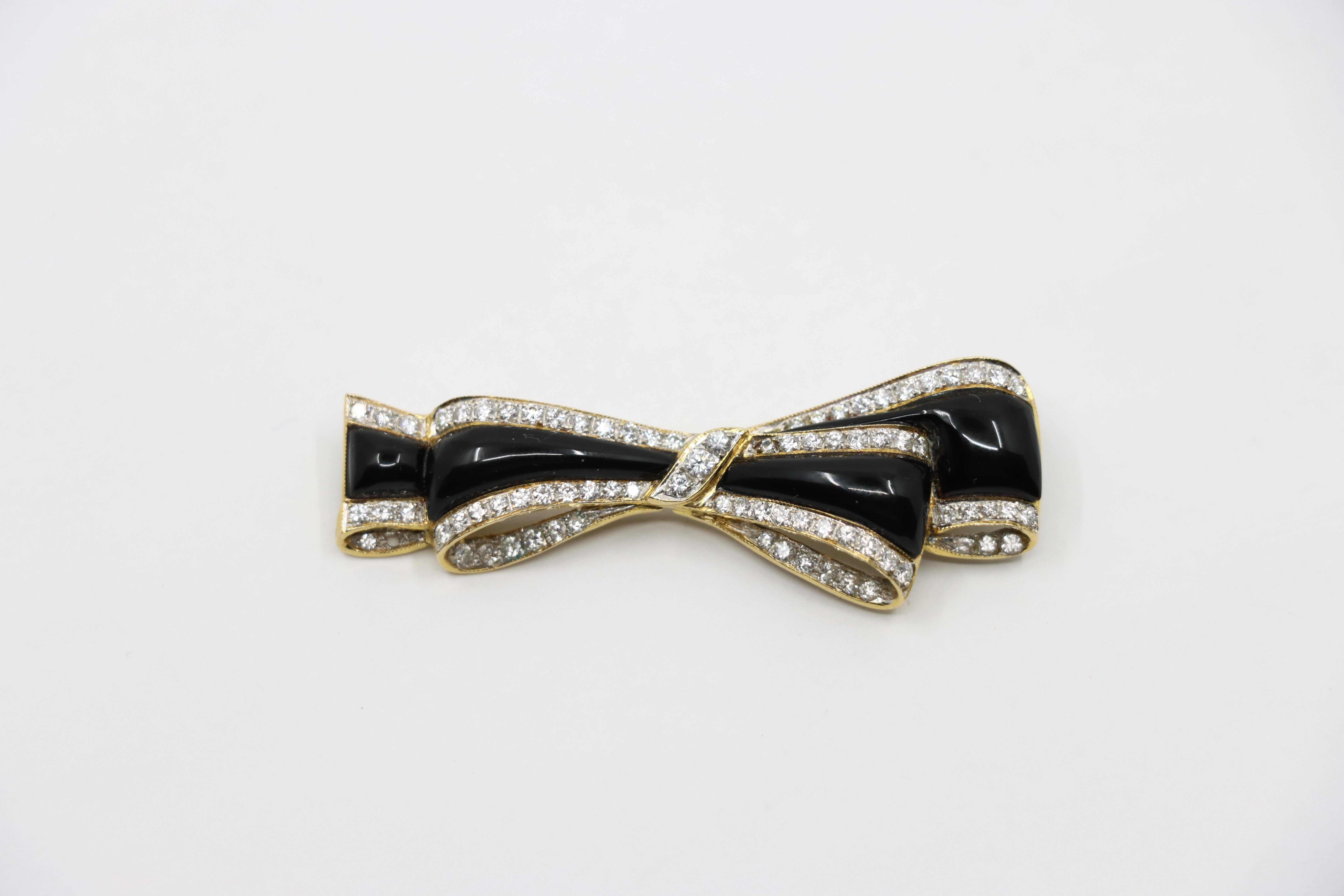 Vintage 18K Gold Enamel Diamond Bow Tie Brooch For Sale 3