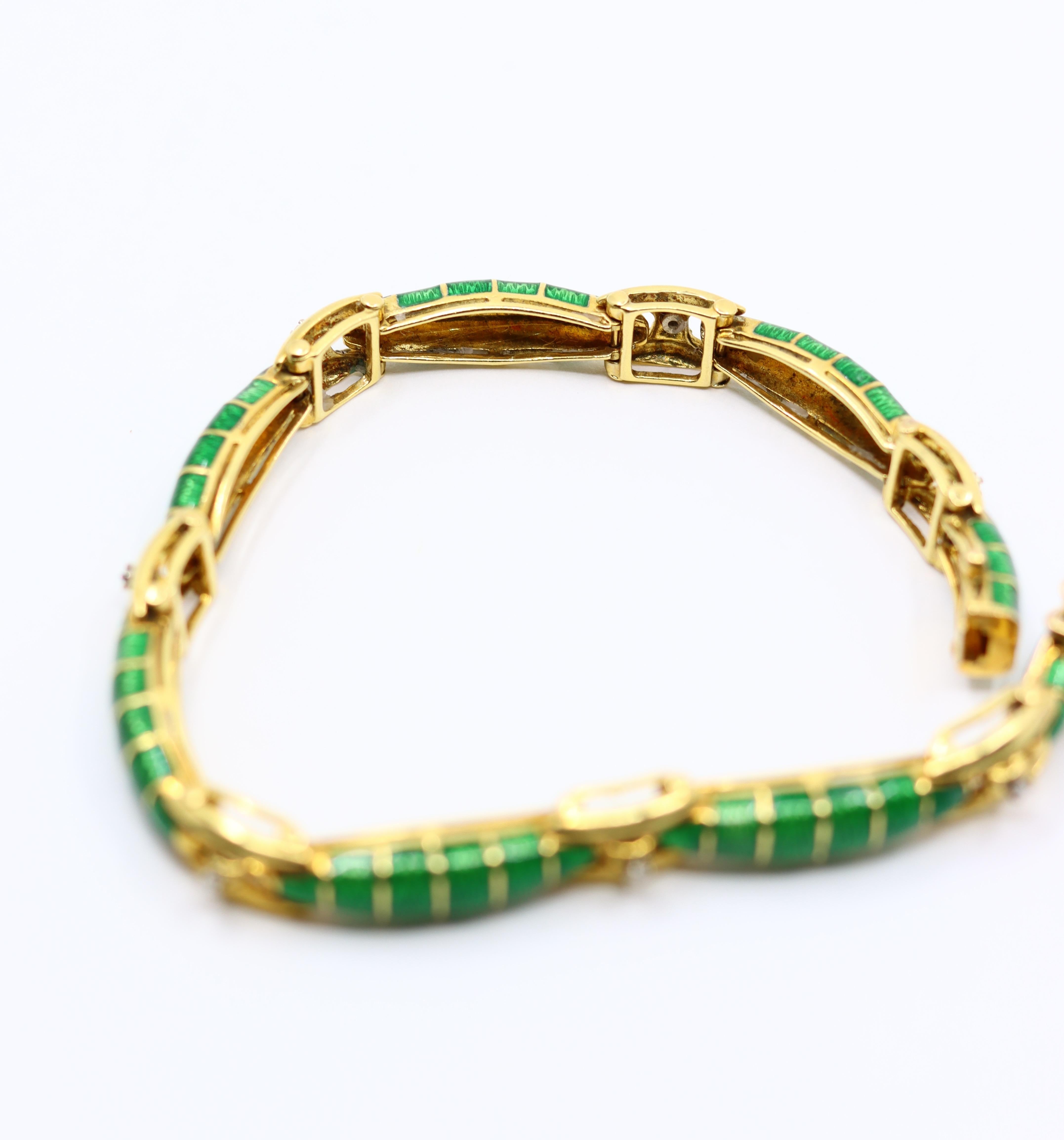 Bracelet vintage en or 18K avec émail et diamants en vente 7