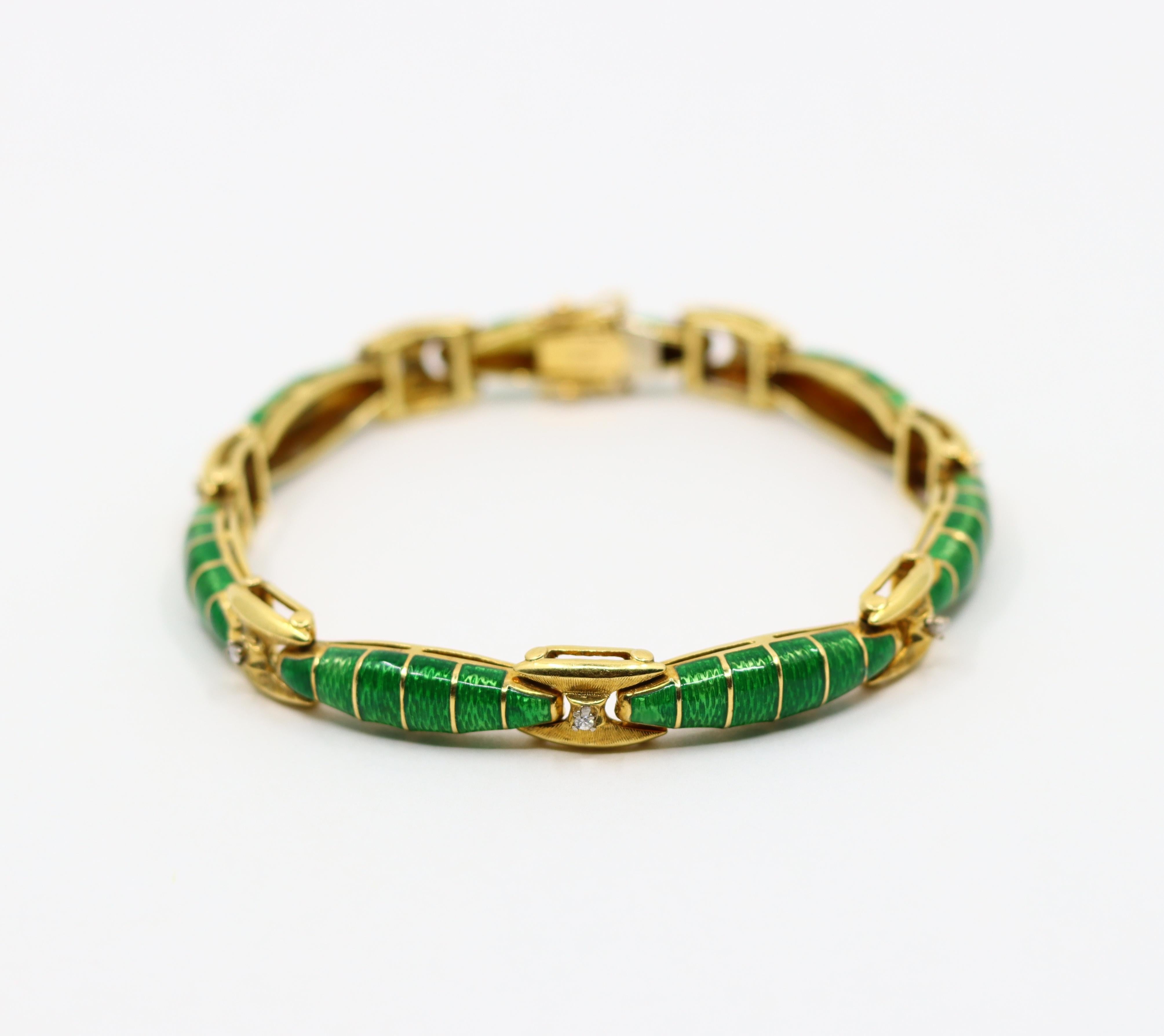 Taille brillant Bracelet vintage en or 18K avec émail et diamants en vente