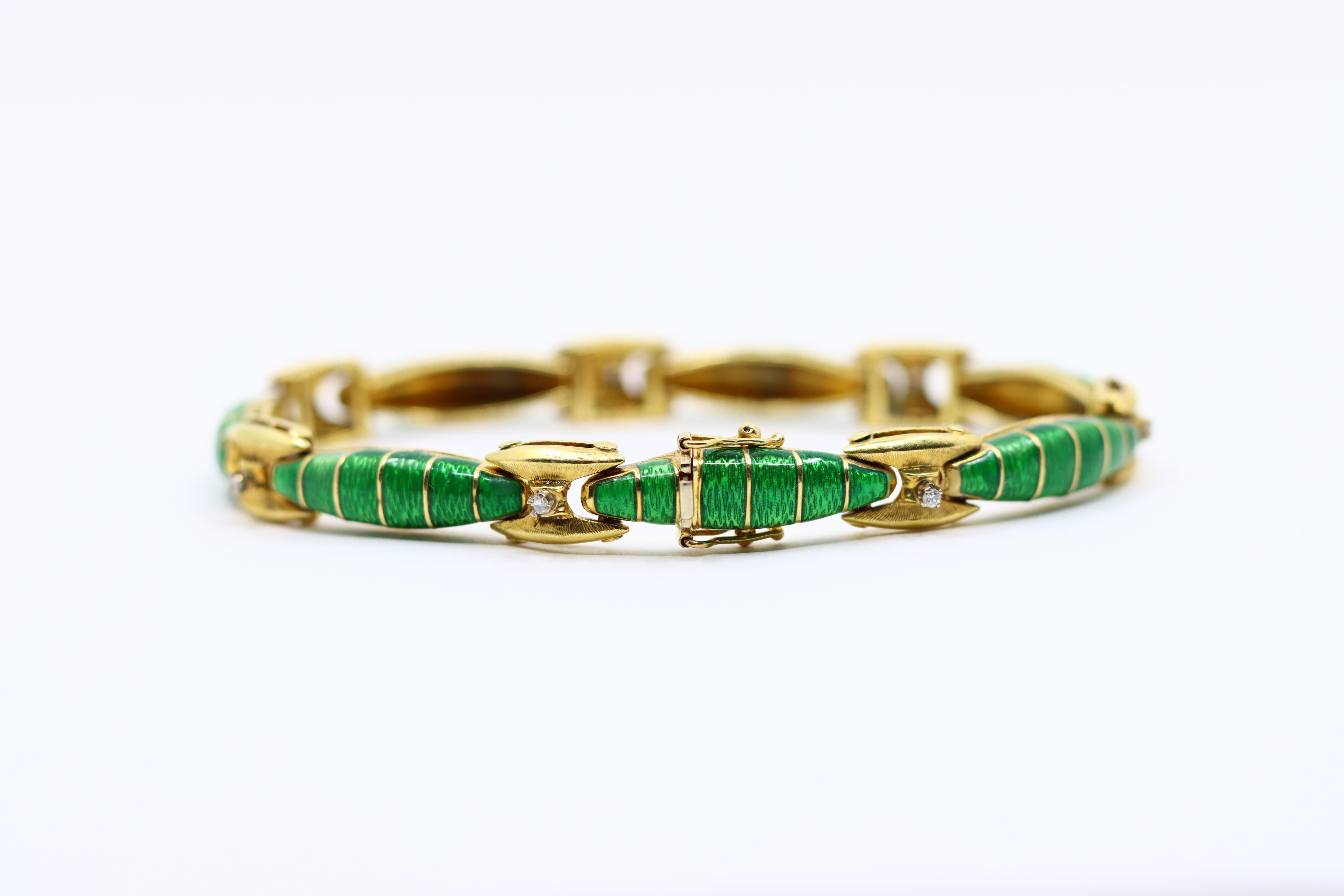 Bracelet vintage en or 18K avec émail et diamants Pour femmes en vente