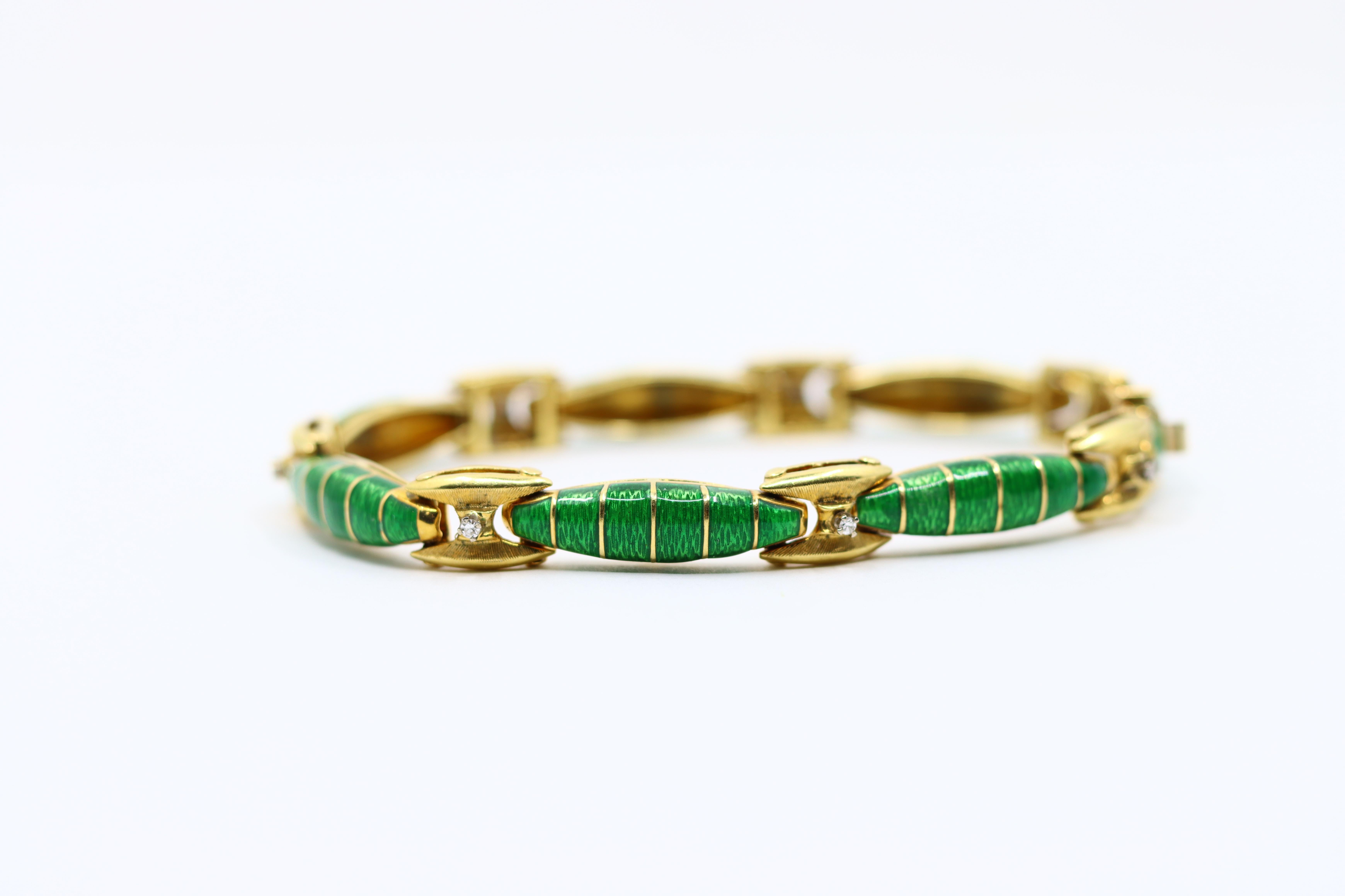 Bracelet vintage en or 18K avec émail et diamants en vente 2