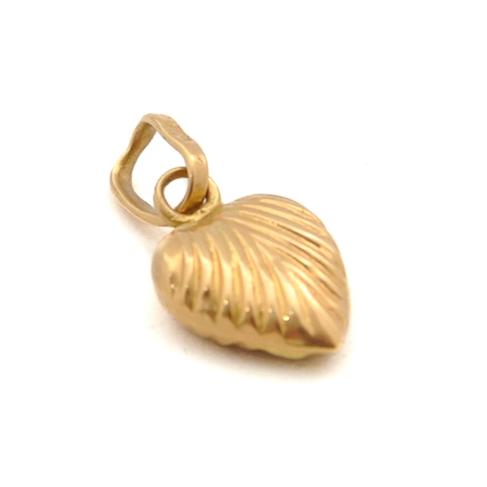 Women's or Men's Sunburst Heart 18 Karat Gold Charm Pendant For Sale