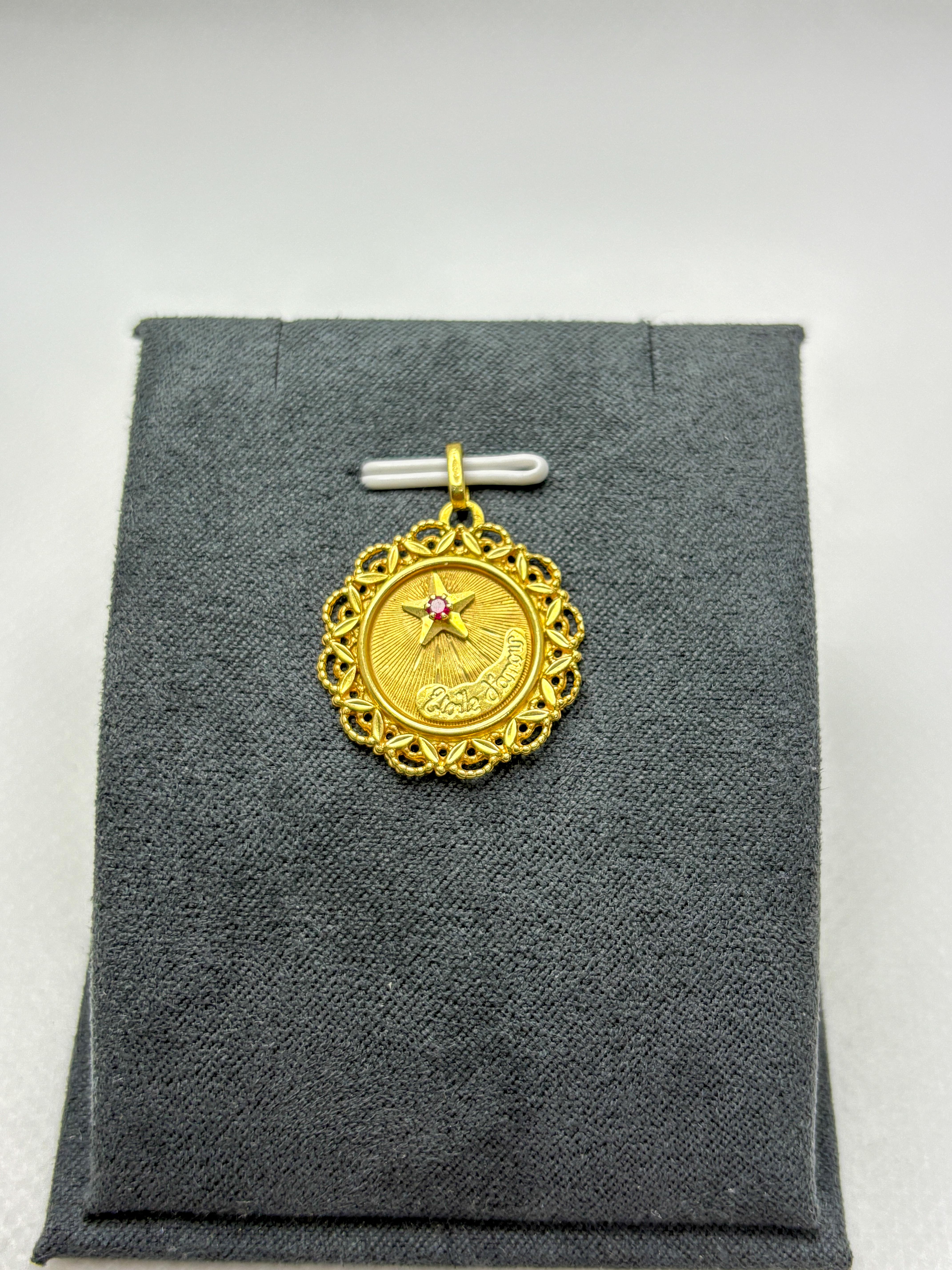 Moderniste Pendentif vintage en or 18k 
