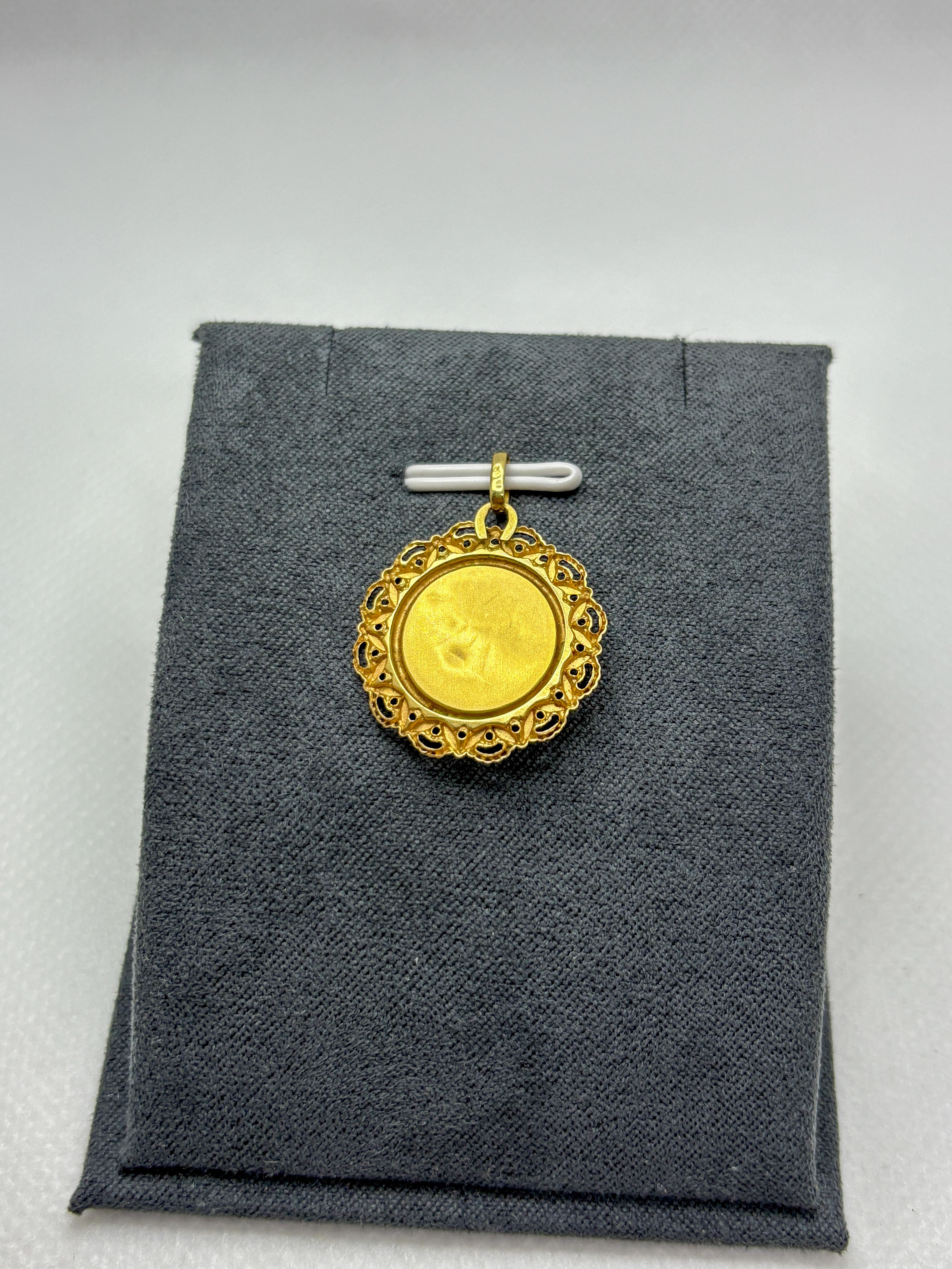 Taille ronde Pendentif vintage en or 18k 
