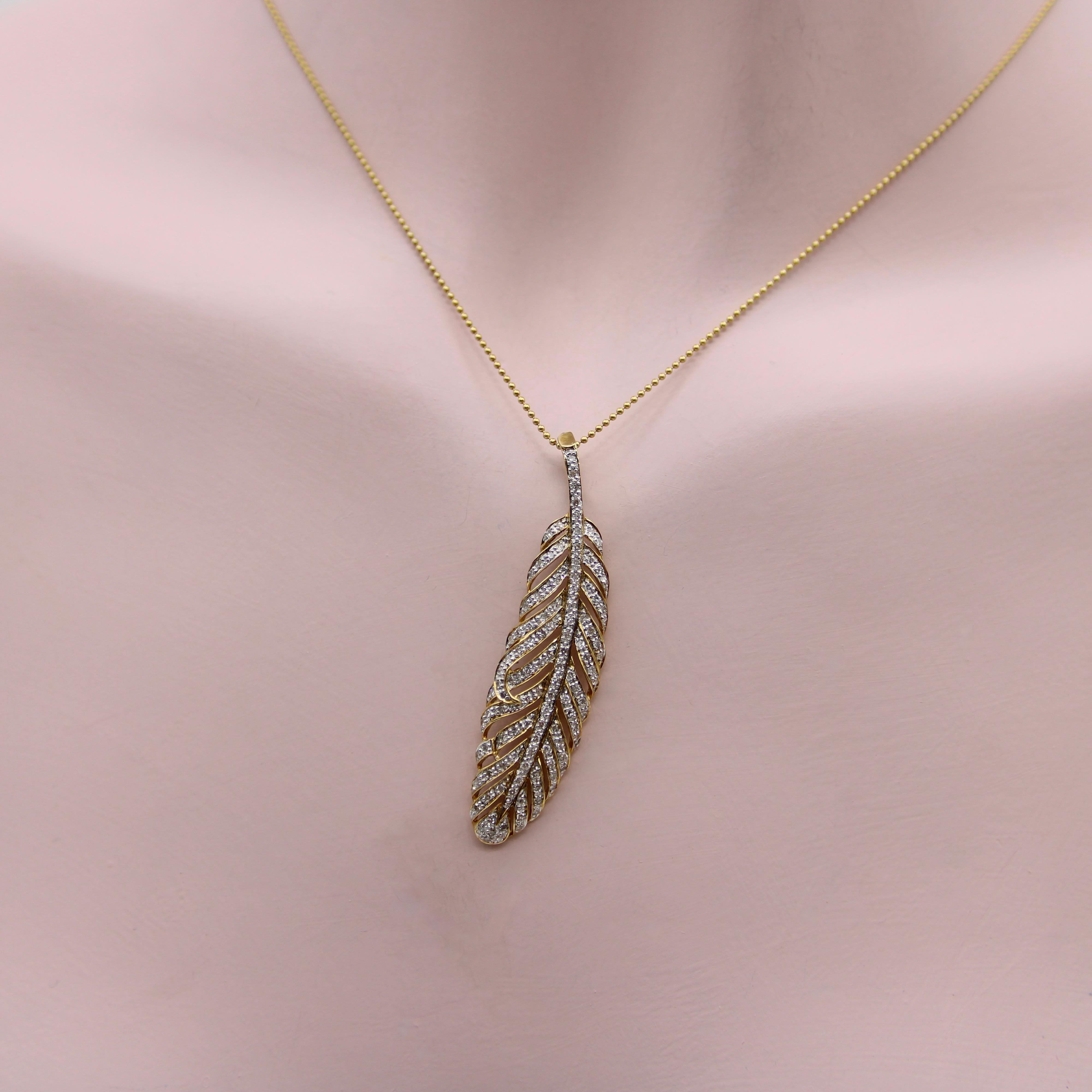 Vintage 18K Gold Feather Pendant with Pave Diamonds In Good Condition In Venice, CA