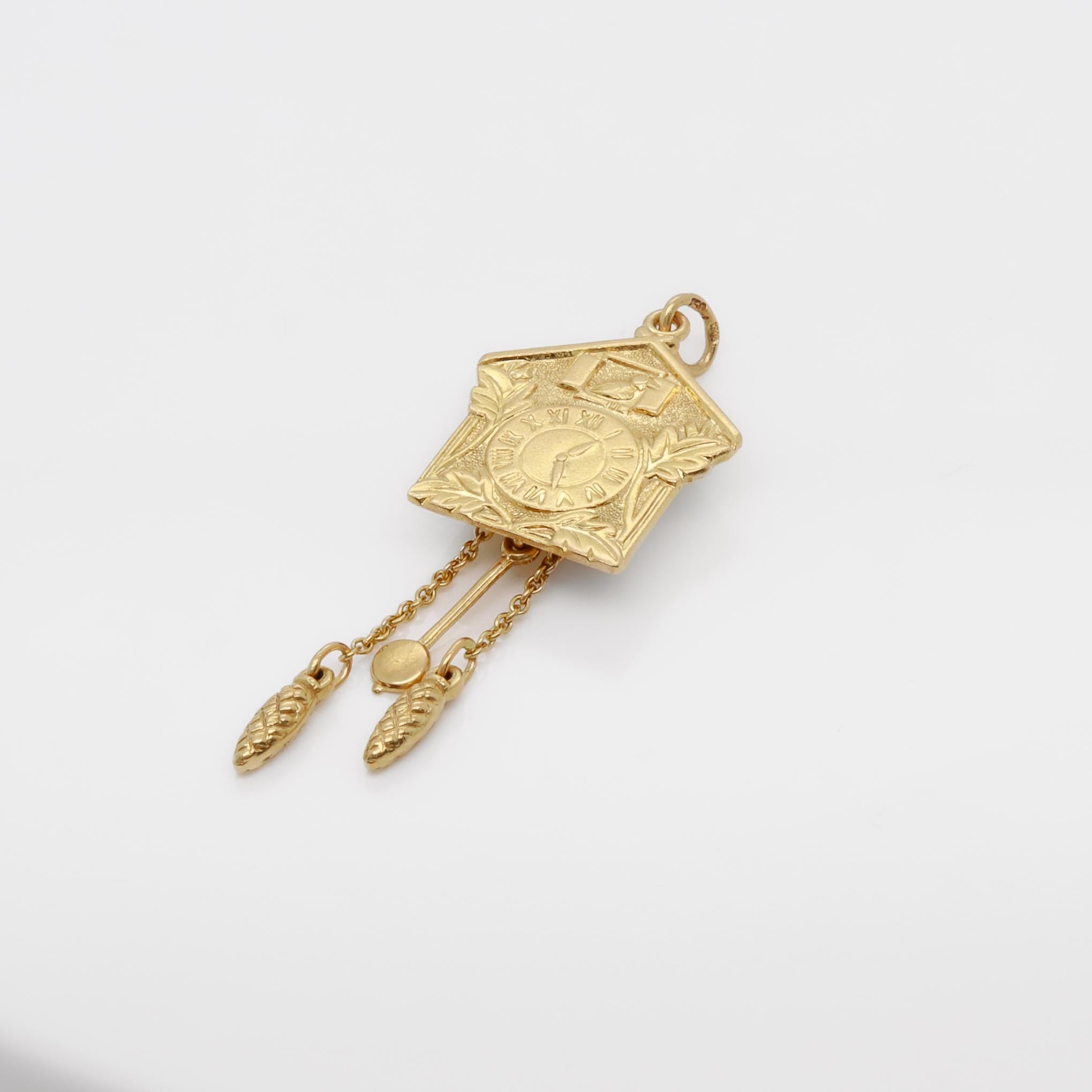 Vintage 18k Gold Figural Cuckoo Clock Charm for a Bracelet 3