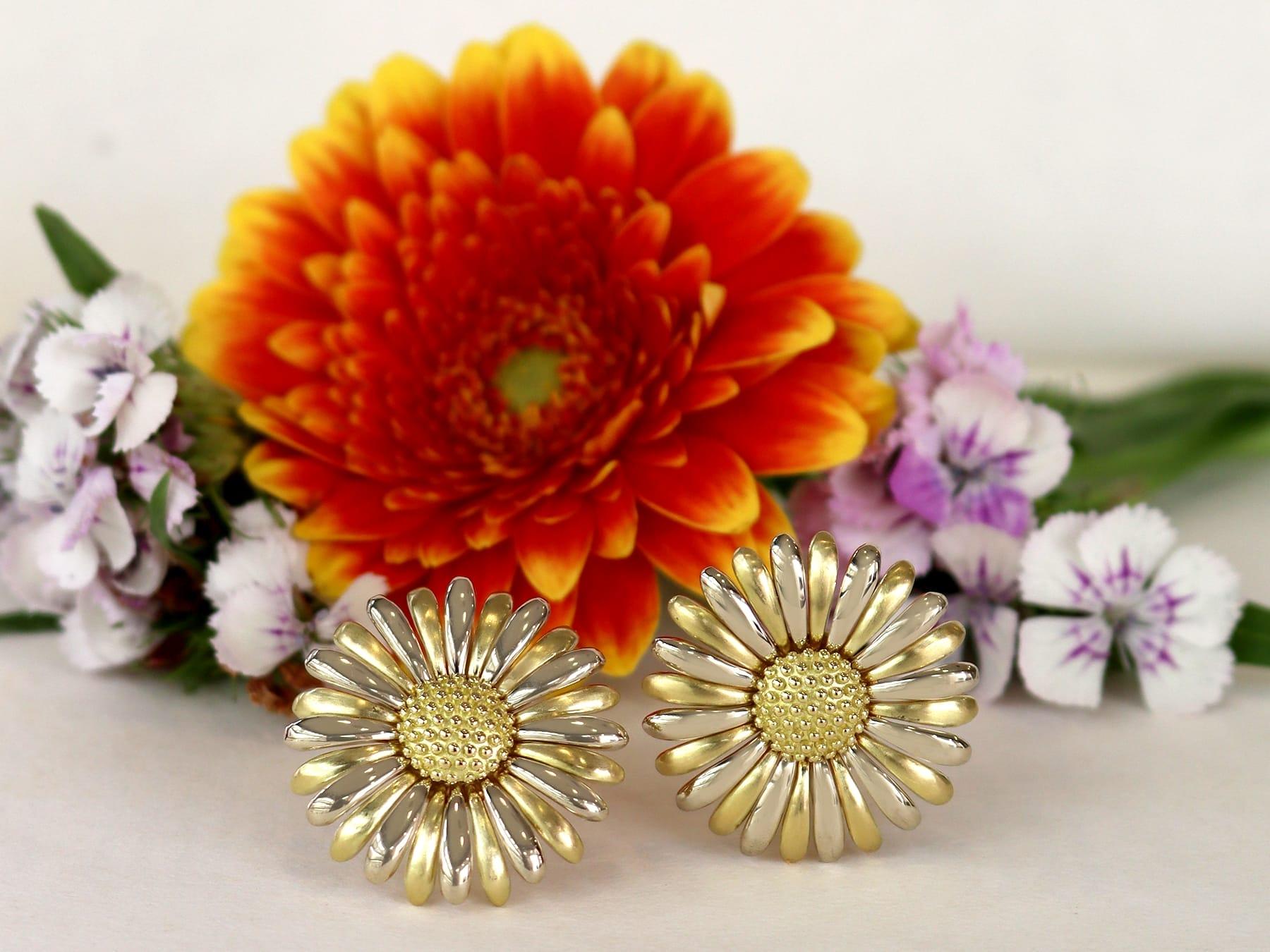 Vintage 18k Gold Floral Earrings by Asprey & Garrard Circa 1990 For Sale 1