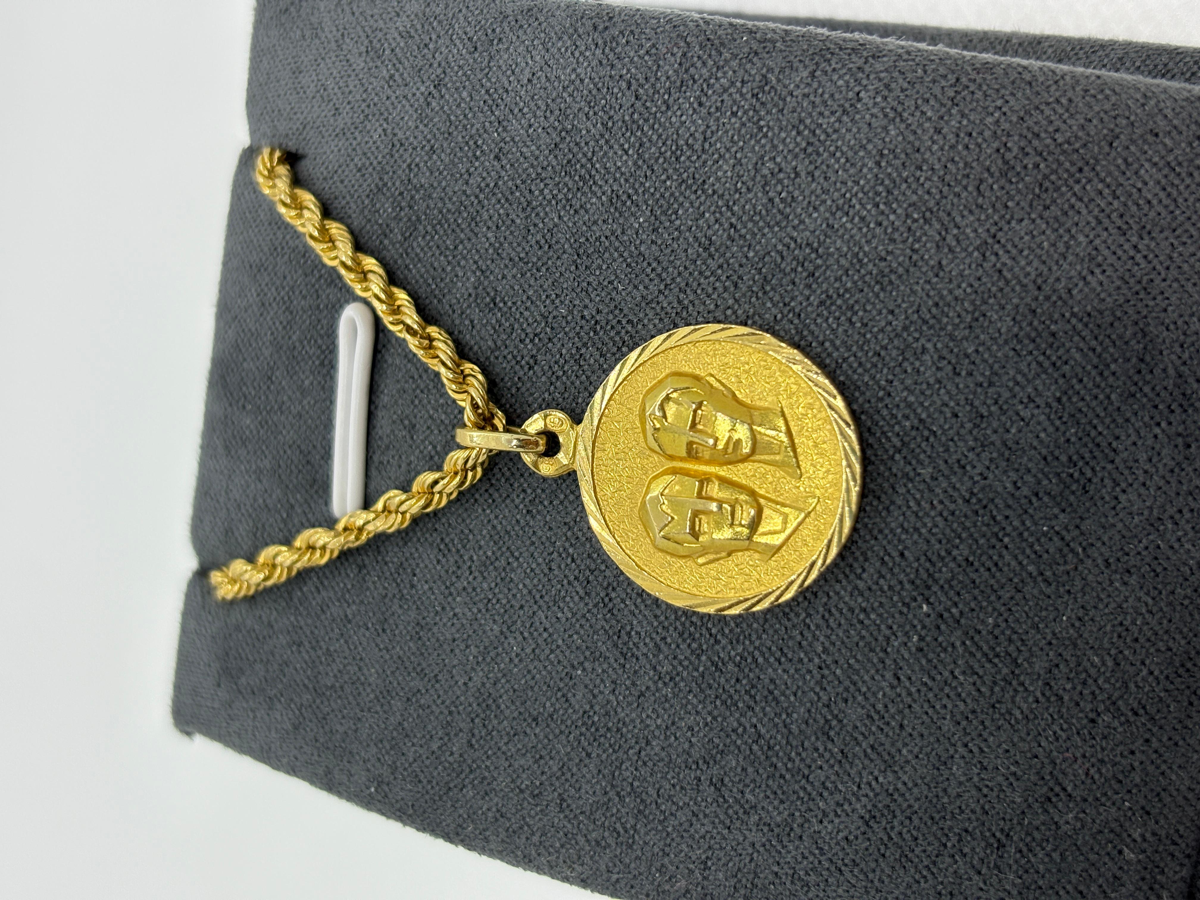 Vintage 18k Gold Gemini Zodiac Anhänger - Spanisch astrologischen Medaille im Angebot 7